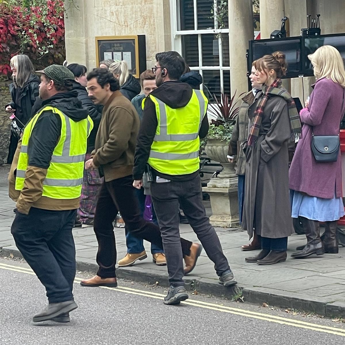 Celebrity spotting in #Corsham!
Corsham has long been a favourite among location scouts: its honey-coloured stone buildings, historic streetscapes and atmospheric character made it a natural fit for Poldark, where it stood in for 18th-century Truro.
Now, as filming begins for the next series of Jilly Cooper’s Rivals, Corsham is once again transformed with retro storefronts, classic cars, (and the shoulder pads and big hair where quite a sight!), reminding audiences how photogenic and cinematic the town can be.
This renewed attention underscores what locals already know: Corsham isn’t just a pretty backdrop. It’s a place people live, work, gather, and invest in.
Head to the link in bio / stories for more on life in Corsham!
#corshamwilts #wiltshire #rivals #movetowiltshire #propertyfinder