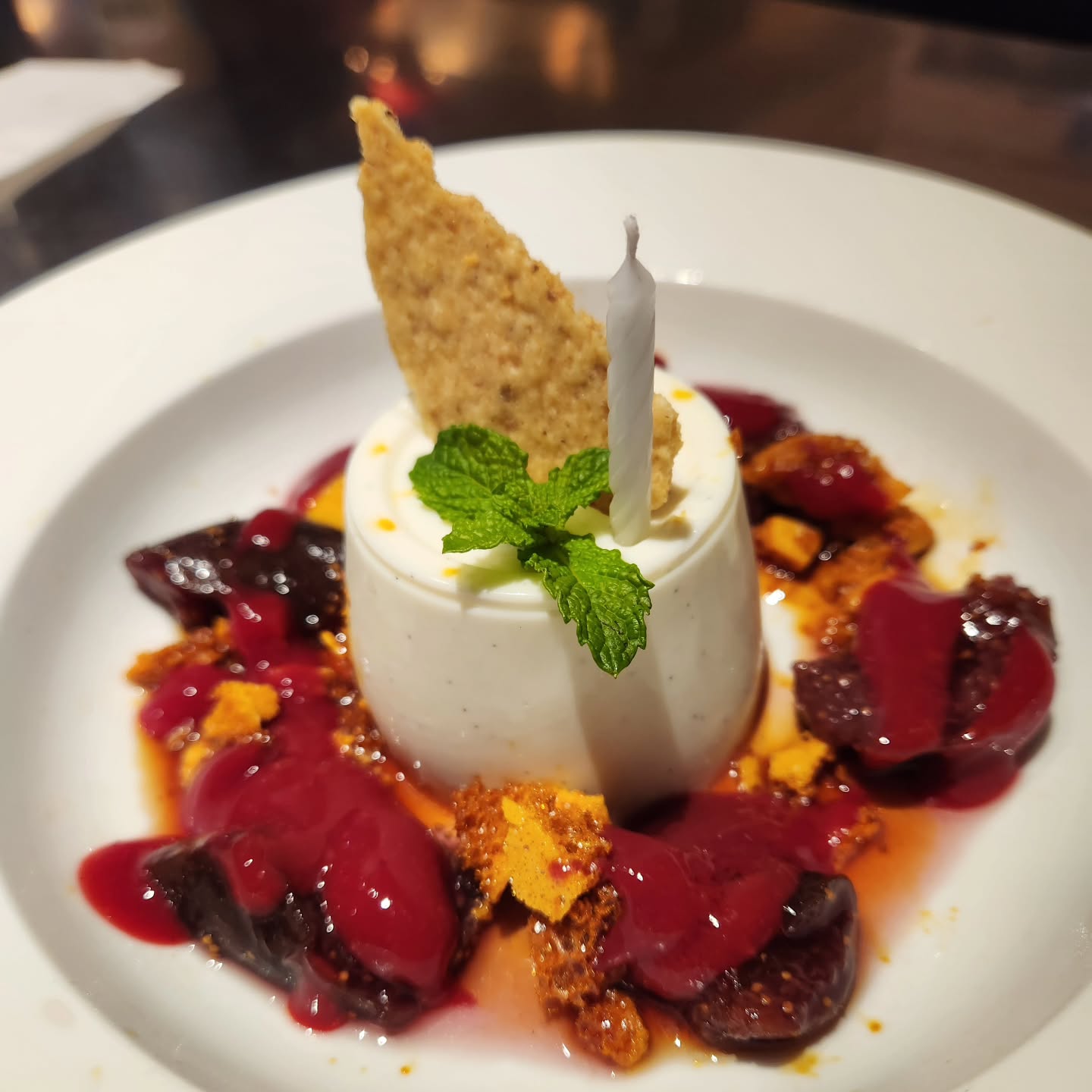 ✨️Vanilla Buttermilk Panna Cotta with honey poached figs, honeycomb toffee, hazelnut tuille and raspberry sauce✨️
Book your table tonight!🥂
Open Wednesday through Saturday 5 ~ 8:30
#staylocalaptos #aptosdining #farmtotable #supportlocalbusinesses #santacruzsentinelreaderschoice