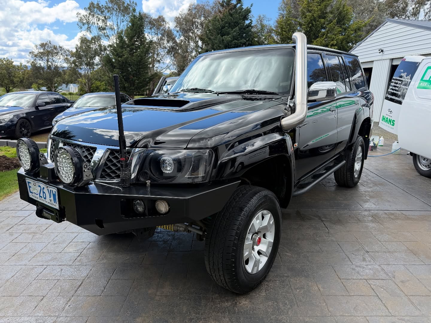 Special shout out @42s_functional.fitness for getting us to ceramic coat and apply bushwrapz to the Nissan Patrol! These guys are running a limited only 14-day free trial for new sign-ups. Do check out their page and supercharge your fitness today 💪
