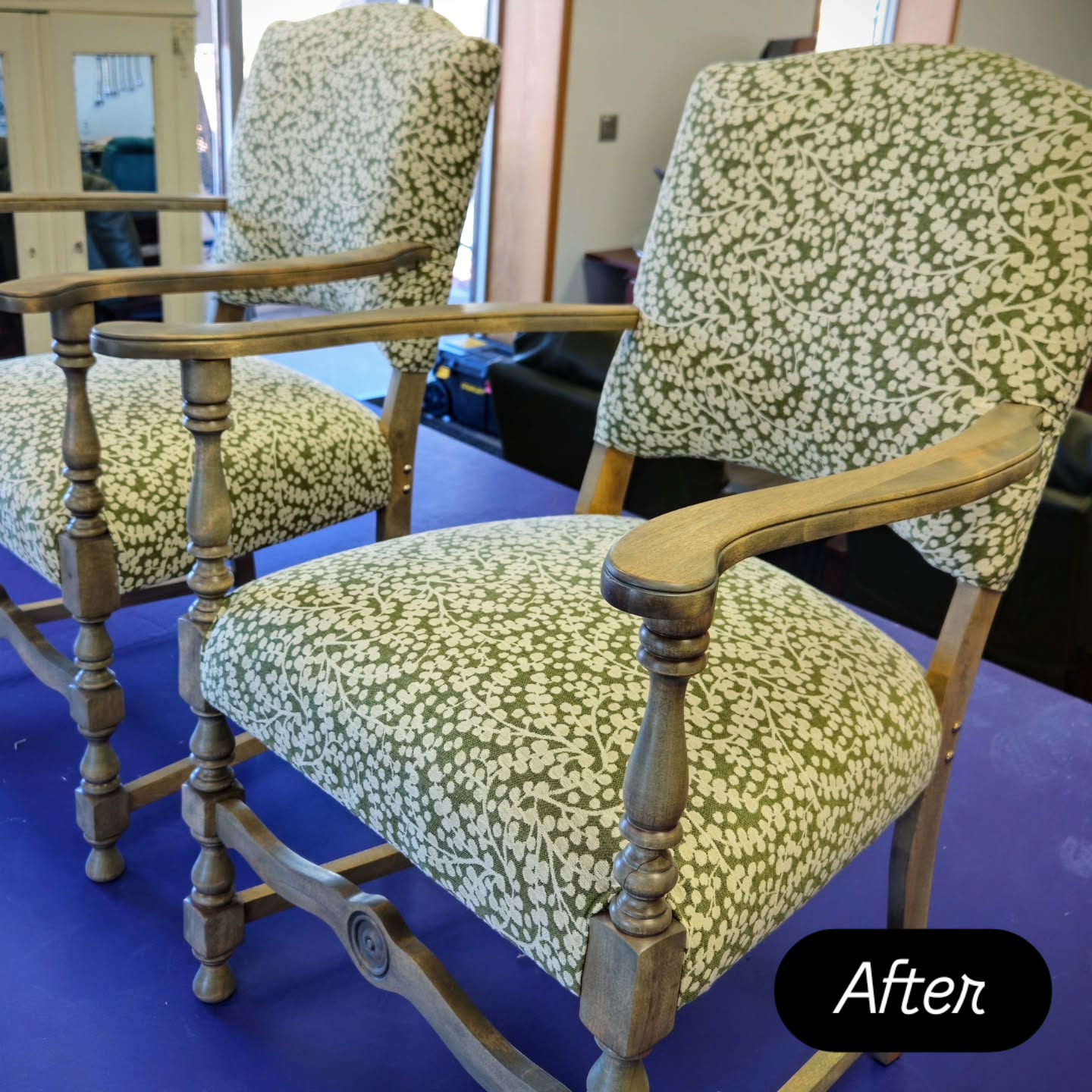 A full transformation ✨
These antique-style armchairs came in with worn fabric and dark, tired wood. We completely rebuilt them from the inside out — new foam, webbing, and everything in between — then reupholstered them in Charlotte Fabrics’ Spring Vine and finished the wood in a modern gray tone.
The result: a timeless, elegant pair that blends classic craftsmanship with fresh character.
#Upholstery #FurnitureRestoration #BeforeAndAfter #CustomUpholstery #EleganceUpholstery #FurnitureDesign #InteriorDesign #Craftsmanship #ShareYourCharlotte @charlottefabrics