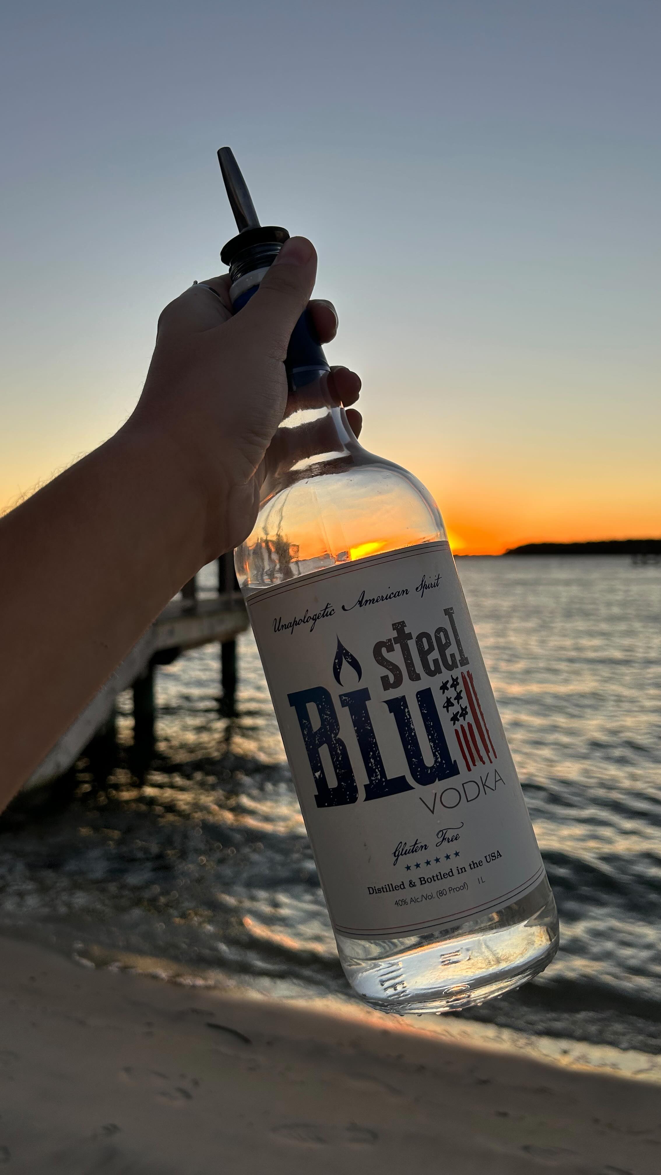 The Steel Blu girls had a blast at the beautiful @lighthousedeweybeach !🤩 Guests got to try an array of Steel Blu crushes while enjoying the delightful bay views and sunset vibes! ☀️🍊