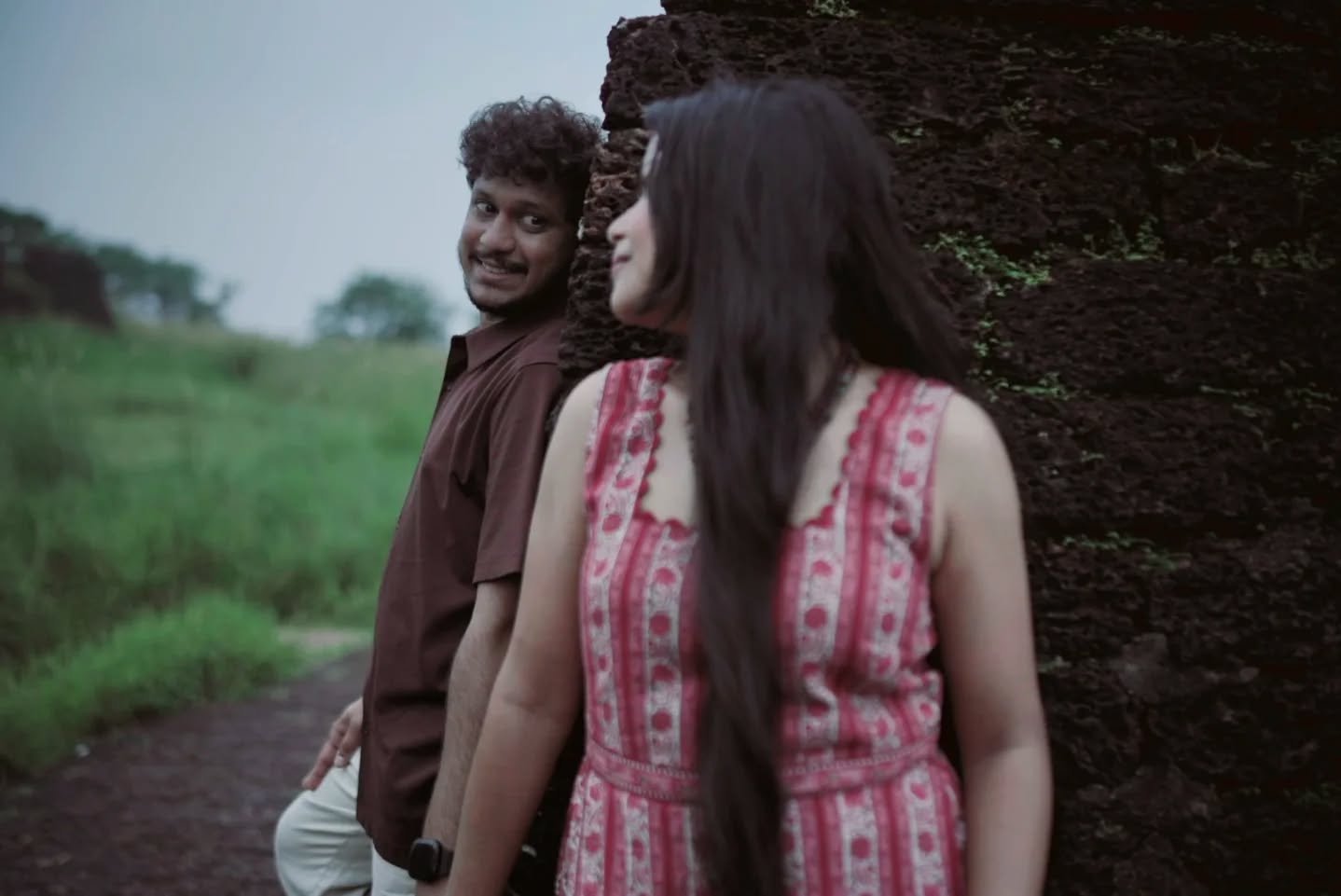 @meragi.photography
#CoupleGoals #TogetherForever #LoveInFrames #Soulmates #CouplePhotography #CapturedLove #TimelessLove#preweddingshoot