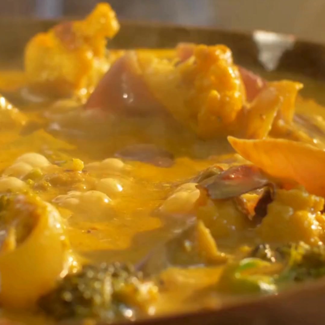 Salt air. Wood smoke. Spice on the wind.
This is West Coast Curry — bold, grounded, #canadianmade
Find your flavour → triplesmoke.ca
#TripleSmoke #WestCoastCurry #RealWoodSmoked #FromFireToTable #CookWithFire #CanadianMade