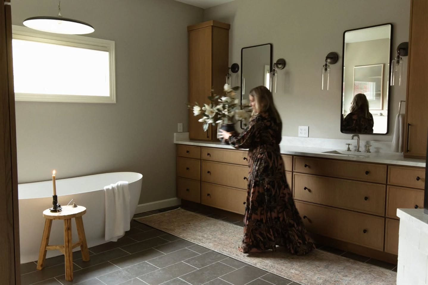 Swipe to see how we transformed this primary bathroom on Mona Lake. Creating a retreat for our clients to unwind and reset in the busyness of raising little kids is one of our favorite projects.
Design @cassieklassenhome
Construction @danbrentana
Photos @katieskinner.interiors
Vintage @firstdibsnewyork
Towels @parachutehome
#monalake
#nortonshoresinteriordesign
#nortonshores
#muskegoninteriordesigner
#westmichiganinteriordesign
#westmichiganinteriordesigner
#bathroomremodel