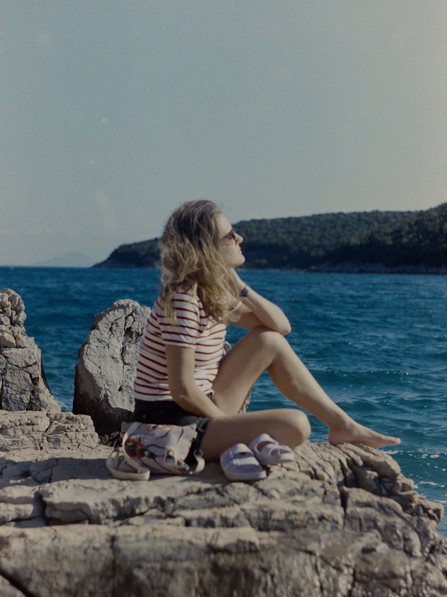 Last lights of summer captured on film ✨
.
.
.
#analogvibes #analogphotographer #analogfeatures #filmcamera #lifestylephotographer #travelphotography #zenitphoto #croatiaphotographer #croatianweddingphotographer #destinationelopement #lifestylemagazine #traveldiary #traveller #analogtraveler #analogtravel