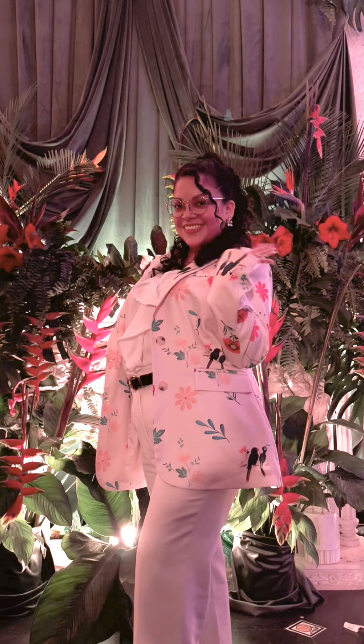 Ayer estuvimos en el desfile de la nueva colección SUMMER VIBES de @gino_amoretti 🌱🦜🌴, muchas felicidades y éxitos @noe_amoretti linda colección lleno de elegancia, frescura y colores donde el sello Peruano está en los detalles. 🐅
Gracias @ro.ma.weddingcontent por el contenido 🌺
#desfilemoda #weddingplanner #lifestyle #wedding #evento