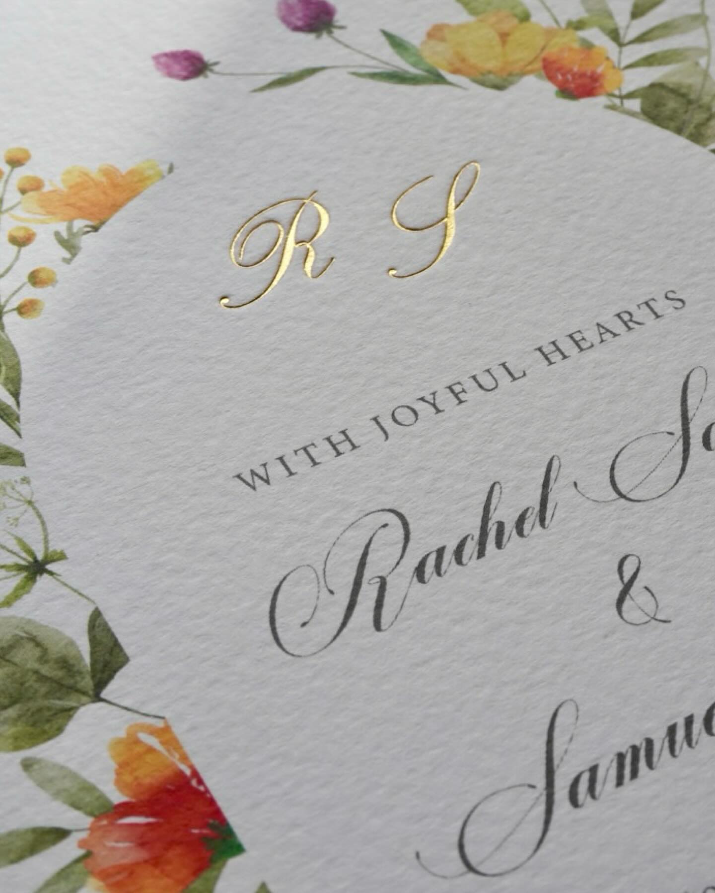 A celebration of colour, texture, and timeless romance.
Our Wildflower Wedding Suite was inspired by the charm of an English meadow ā soft, organic florals paired with fine typography and a touch of golden luxury.
Each invitation features a hand-foiled monogram in gold, adding just the right amount of shimmer, and is backed with a lime-green linen card for a beautiful tactile finish.
Itās the perfect blend of classic elegance and modern joy.
Designed and printed by Designs by Neev and Yana
#LuxuryWeddingStationery #WildflowerWedding #GoldFoilInvitations #FineArtWeddingStationery #LuxuryWeddingDesign #BespokeInvitations #designsbyneevandyana
