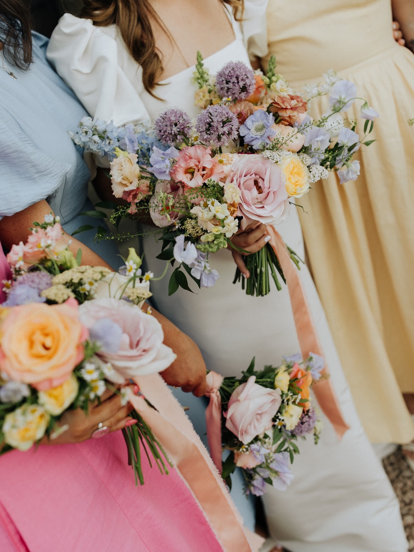 Throwback to sunnier days with matching pastel posies for the bride tribe, so perfect for a summer wedding!
(It’s those lilac sweet peas that ALWAYS do it for me they are just *chefs kiss* 👌)
Photographer @wyldbeephotography
Venue @plasdinamcountryhouse
Dress @clover.london
@thebriderie
Shoes @loefflerrandall
Suits @mossbros
Hair & Make Up @rebeccaforshaw_hairmakeup
Florist @emmajanedesigns
Stationery @el.ustrates
Cake @thesugarcart
Catering @wildgarliceventcatering
Coffee @lundyscoffeeco
DJ @djnigelgrace