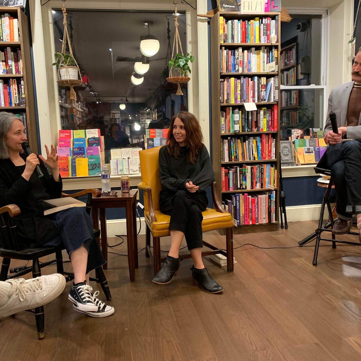 So wonderful to be back in @elevinebooks's orbit at @lostcitybooks earlier this week! Rock star interlocutor, @flipp525, moderated an insightful conversation between Jeannie Vanasco about her new memoir A SILENT TREATMENT @tin_house and Elise about her new story collection BIG OF YOU. Check out both of these books!
Elise was my boss at the Johns Hopkins MA in #Writing Program, and she's one of the GREAT ones. Here's a quote from a note she sent out to the Hopkins community. Still hold these words close. "I believe writing magnetizes -- and magnifies -- our best selves. Writing opens and enlarges us. Bearing witness to complexity, writing shapes generosity.”
