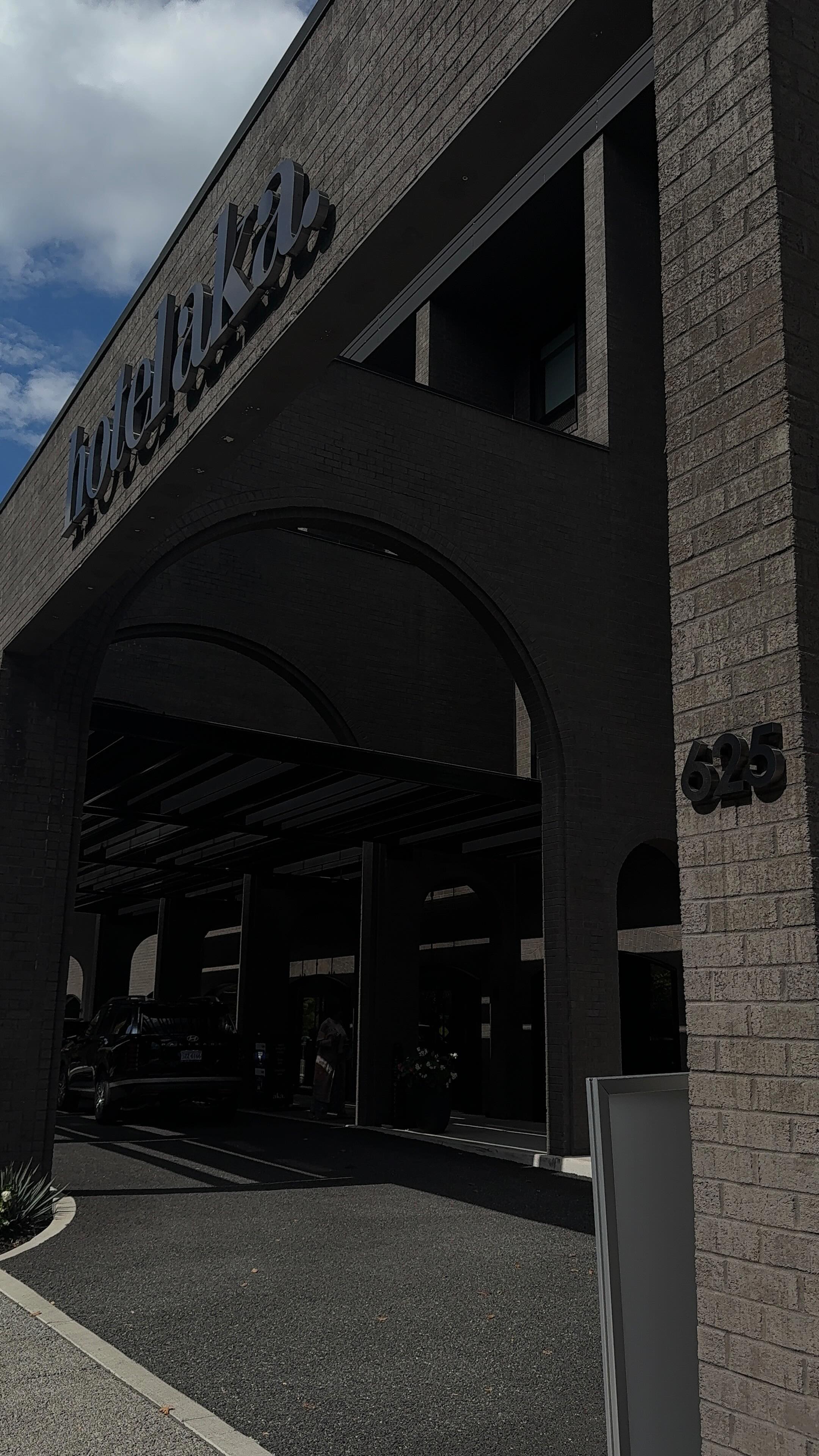 Had the perfect staycation/ weekend reset @hotelaka.alexandria
Perfect balance of wellness, minimalism, and aesthetics.
#hotelaka #hotelakaalexandria #dmvstaycation #dcstaycation #affordableluxurytravel #hotelgoals #travelblogger