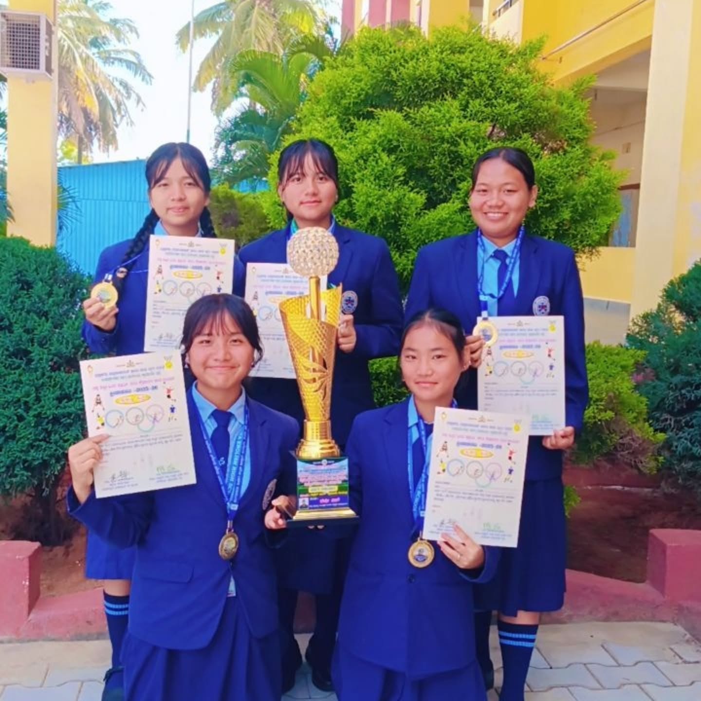 🏆 From different homes, but one big family of dreamers.
These incredible kids are proving that with heart, teamwork, and hope, anything is possible. On to the next level! 💪💙
#FosterTheFuture #ChampionsInTheMaking #ProudMoments