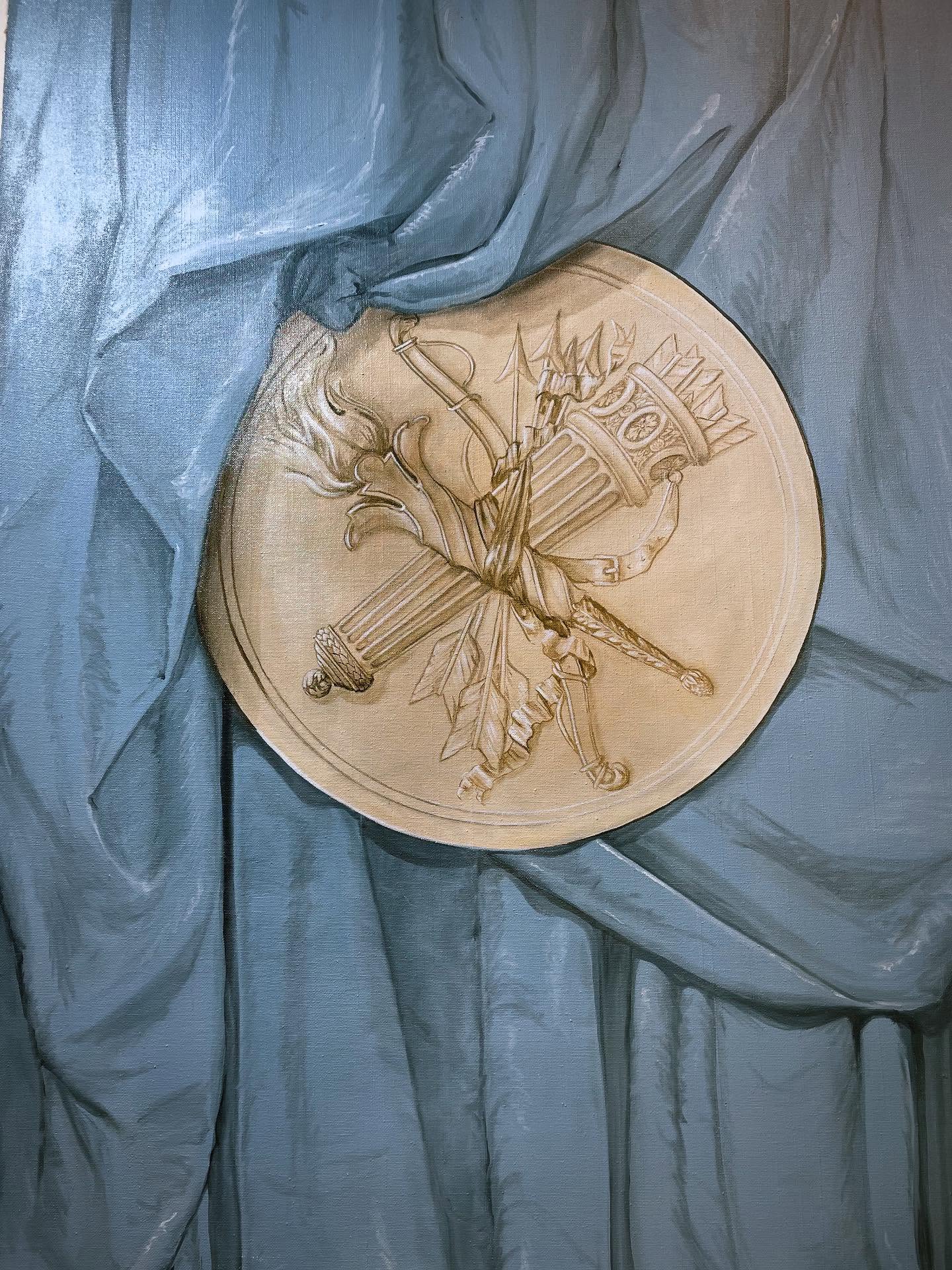 Grand décor peint à l’huile sur toile | Drapé en bleu aux attributs de l’Amour #peintreendecor #panoramique #restaurationsupatrimoine Exposé au @salondupatrimoineculturel tout le week-end
