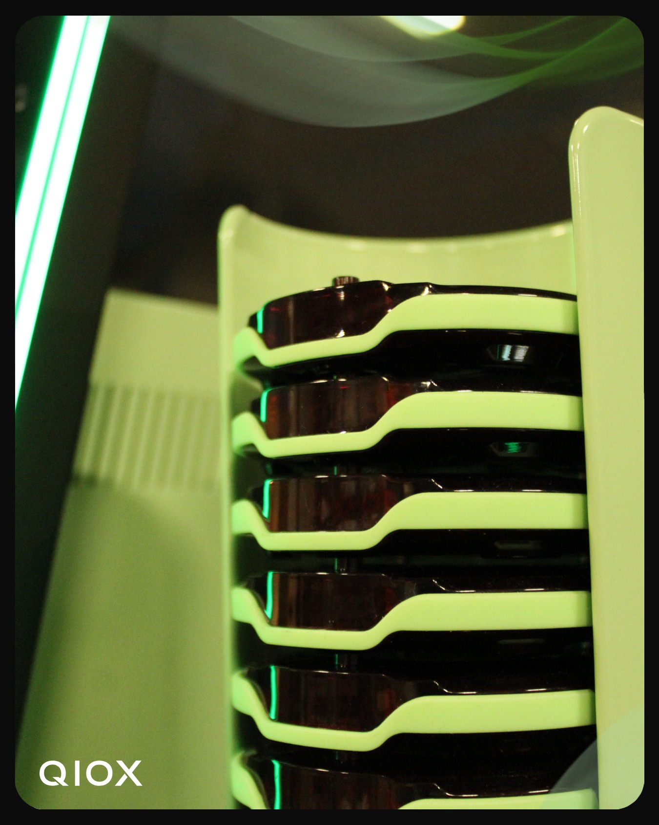 Colour of the Month: Pastel Green
Soft, refreshing, and full of calm energy, pastel green brings a sense of balance and renewal.
At QIOX, we love how this shade adds a subtle touch of modern freshness to any environment, blending innovation with a serene design aesthetic.
With many different RAL colours available, you can give your QIOX kiosk that extra flair to perfectly match your space! 
#QIOX #DesignInFocus #ColourOfTheMonth #PastelGreen #InnovationInDesign