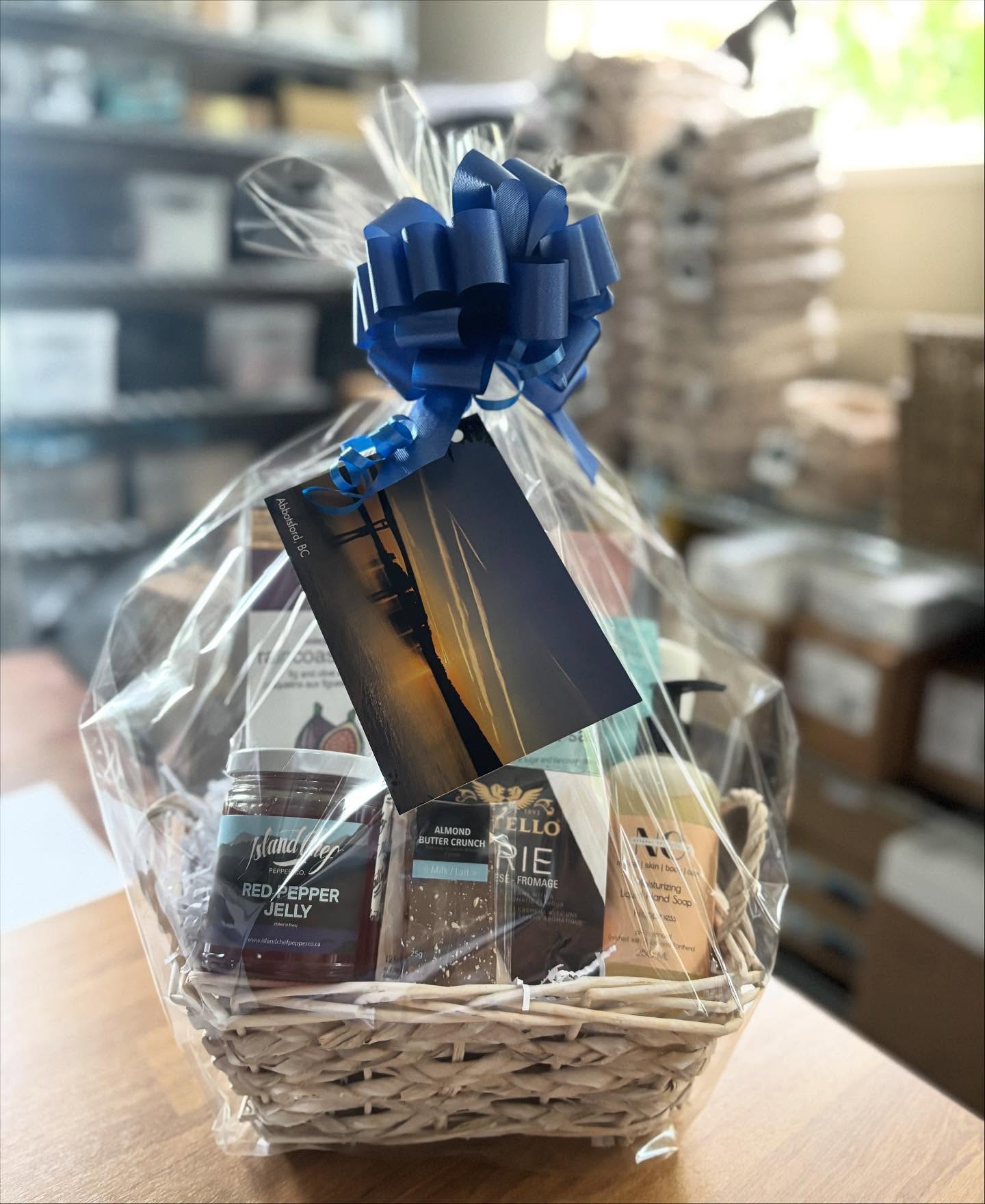 Some gifting inspiration.
Locally sourced and thoughtfully curated ❤️
Discover beautiful gifts filled with small business goodies from right here in British Columbia.
#GiftInspiration #ShopLocalBC #SupportSmallBusiness #BCMade #CanadianGifts #GiftBasketsCanada #CorporateGifting #ThoughtfulGifts #FraserValleyBasketCo #LocalLove