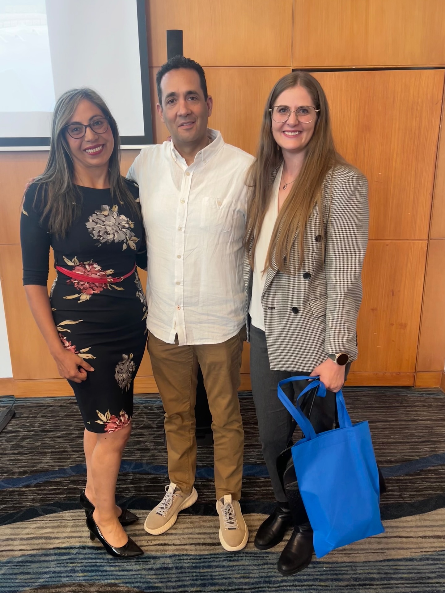 Because business is always between people… and when those people become friends, borders turn into nothing more than imaginary lines. Thank you, my friends, for such a special encounter. 🌎🌹❤️🐟✈️
Building bridges, not barriers — that’s what true connection in business is all about. 🤝✨ #GlobalFriendship #MeaningfulConnections #BeyondBorders