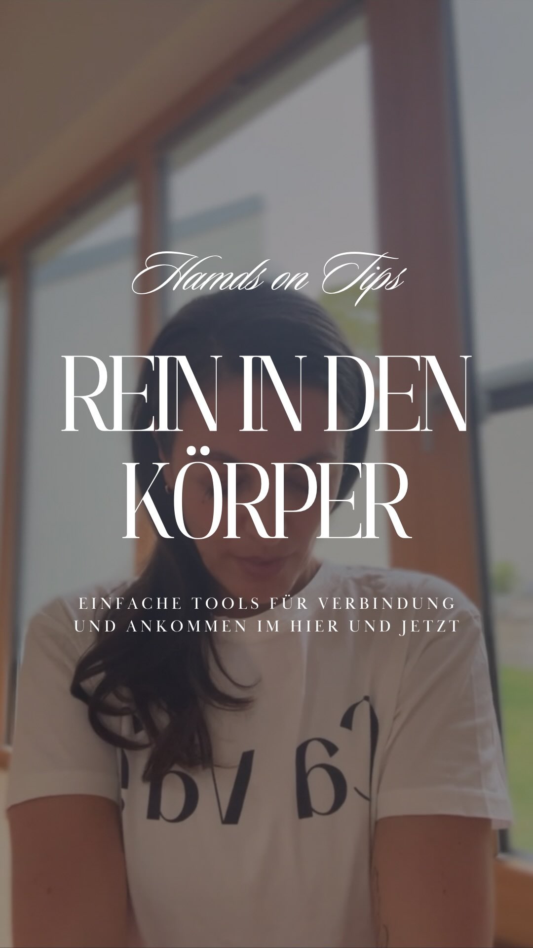 Ich werde oft gefragt: Wie kommt man eigentlich in den Körper? 🤔
Und warum braucht es das überhaupt?
Für mich ist es nicht getrennt von meinem Leben.
Ich bewege mich im Tanz 💃 und im Alltag aus demselben Ort:
aus dem Spüren, aus dem Körper, aus Präsenz ✨.
Im Reel siehst du Ausschnitte aus meiner eigenen Routine — das, was mich zurückbringt ins Hier & Jetzt.
Nicht perfekt. Nicht um etwas zu leisten. Nicht um gut auszusehen.
Sondern um mich zu spüren.
Klar. Wach. Verbunden. 💛
Genau darum geht es auch in Body Mind Dance:
Bewegung als Rückkehr zu dir.
Körper als Raum, in dem du dich selbst wieder findest
Und ja — es laufen gerade Kurse.
Wenn du fühlst, dass dich das ruft:
Schreib mir für deinen Platz. 🤍
Körperwahrnehmung,
Präsenz,
Hier & Jetzt,
Body Mind Dance,
Spüren
#auseinemtanz #tanz #bewegung #hierundjetzt #kurs #niederösterreich🇺🇦 #zeitfürselbstfürsorge