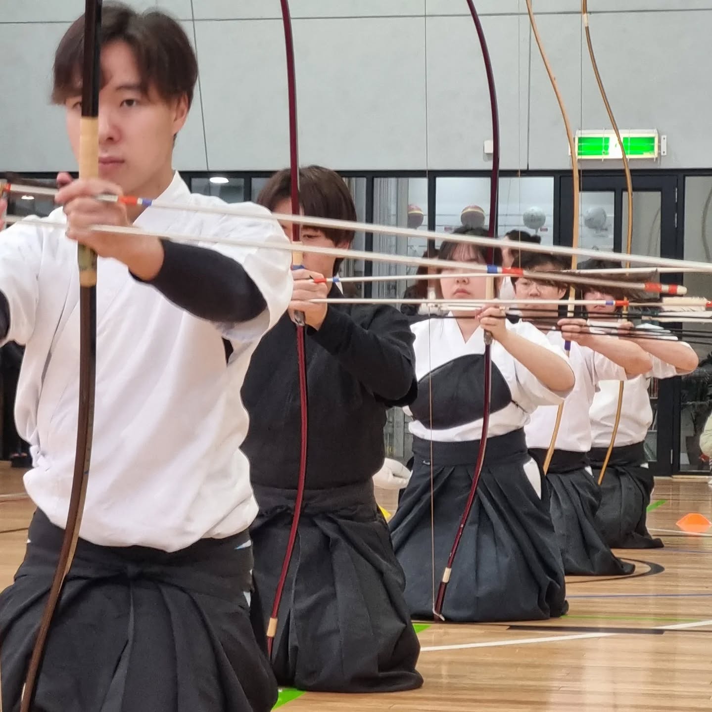 There was some crazy weather in Melbourne this weekend! Still the Kyudo training must go on 🎯
This week we covered in detail Medzukai and the attitude of Mitori Geiko. Our introduction class has also reached week 3, and is currently studying hard at the Shaho Hassetsu as well as bowing and entering the dojo.
Thankyou all for joining us amidst thunder, lightning, hail, and flash flooding for a productive session ❤️
#kyudo #kyudoaustralia #弓道