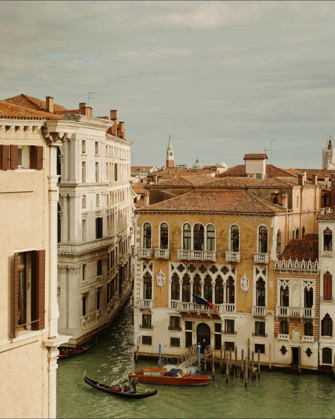 You haven’t really done Venice until you’ve done Aman Venice.
Hiding in plain sight along the Grand Canal, this 16th-century palazzo is more than just beautiful, it's one of the city's only hotels with a private garden, and the kind of place where George and Amal got married (yes, really).
We’ll help you arrive by boat, check into a suite with soaring frescoed ceilings, and sip champagne on the rooftop terrace before dinner in the ballroom. No crowds, no rush, just the most romantic city in the world, experienced the way it should be.
Let’s plan your 2026 stay at Venice’s most exclusive address @aman_venice
.
.
.
.
#AlpenglowTravel #Italy #Venice #AmanVenice #LuxuryTravelAdvisor #VIPTravel #Aman #AmanHotels #AmanJunkie #Venice #Italy
