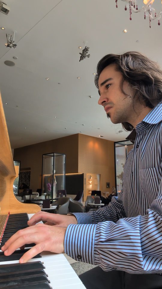 Arietta from Lyric Pieces, op. 12 No.1 by Edvard Grieg π΅β
.
Wishing you all a wonderful day! π
.
.
.
#grieg #edvardgrieg #arietta #livemusic #classicalpiano #classicalmusicians