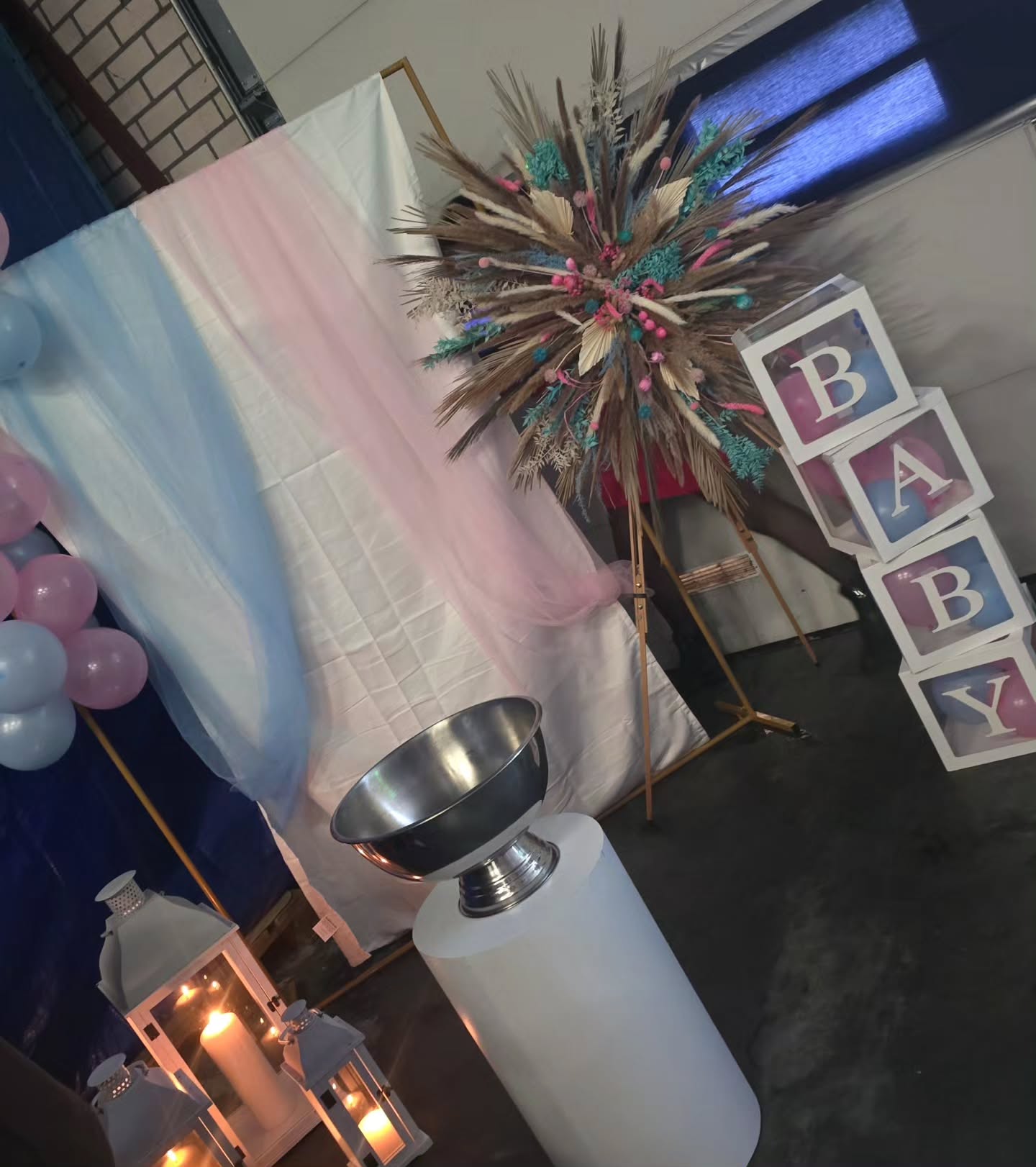 Ben jij opzoek naar iets unieks voor een speciale gelegenheid? Neem contact op, en dan kijken we samen naar de mogelijkheden. #genderreveal #boyorgirl💗💙