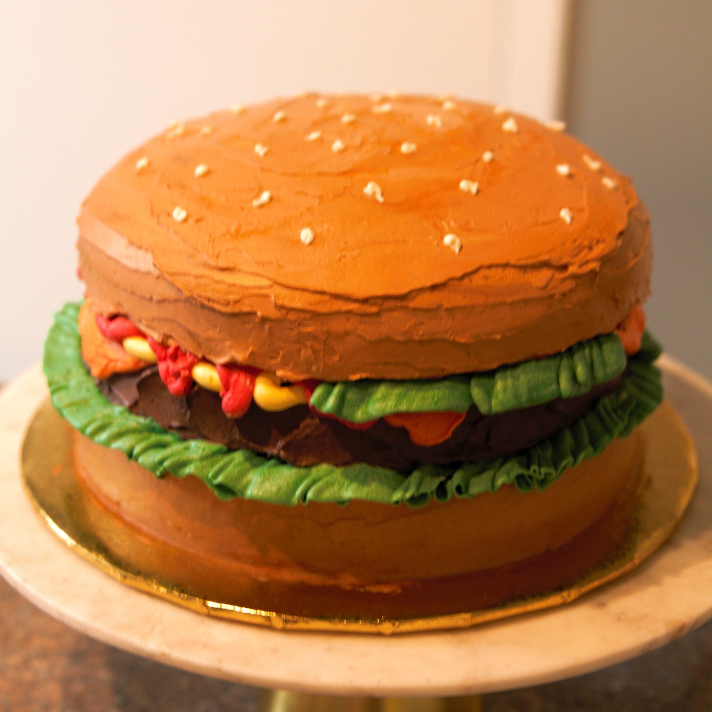 Been awhile since I've posted and it has been a BUSY year.
Sharing this really fun "cheeseburger" cake from this past spring. It's a confetti flavor with all all-buttercream design. At some point I'll have to catch you all up on some of my favorite cakes from the spring/summer/early fall.
Interested in your own custom cake? Find us online or email us at info@bluecanarybakery.com.
#cheesburgercake #burgercake #cakesofig #twincities #cakesofinstagram #mn #stpaul #bakersofinstagram