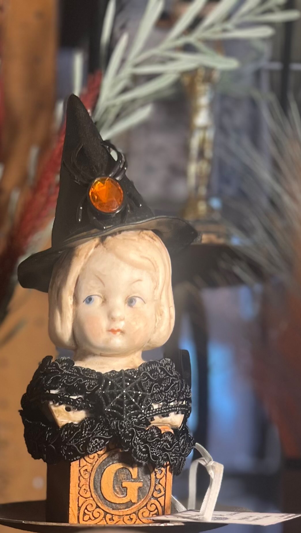 Here’s a few more of my Halloween assemblages you can find @grandleadermercantile in Everett. It’s the last weekend before Halloween! 🎃 👻 🦇 #halloweenart #assemblageart #creepyart #dollparts #dollheads #creepydolls #crooksycreations