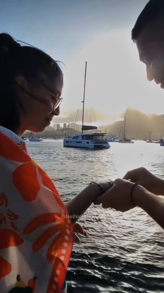 Imagine sailing through Guanabara Bay, right in front of Christ the Redeemer and at the foot of Sugarloaf Mountain, not just exploring the marvelous city, but turning another dream into reality!
This was the surprise marriage proposal we helped plan last Thursday. We worked closely with our dear traveler Jon on every detail, even before they arrived in Brazil, to make sure everything was perfect — and she had no idea!
And she said yes! 💍✨
Congratulations to the happy couple! Wishing you a lifetime of love and joy! 💛
And if you're watching and feeling inspired: send us a message and let’s plan your unforgettable moment in Rio!
