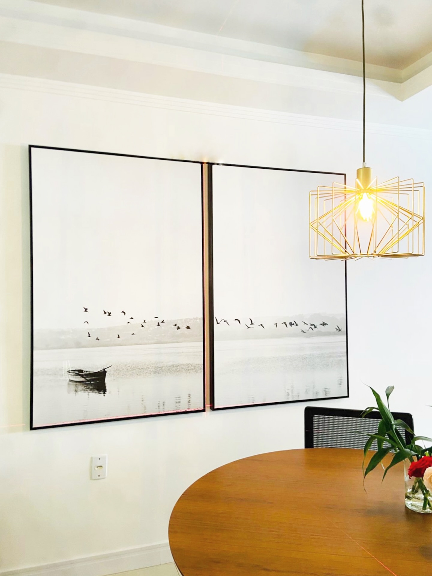 A harmonia está nos detalhes. 🖤
Dupla minimalista que transforma o ambiente com leveza e equilíbrio… Para quem busca uma decoração elegante, moderna e serena. ✨🥰