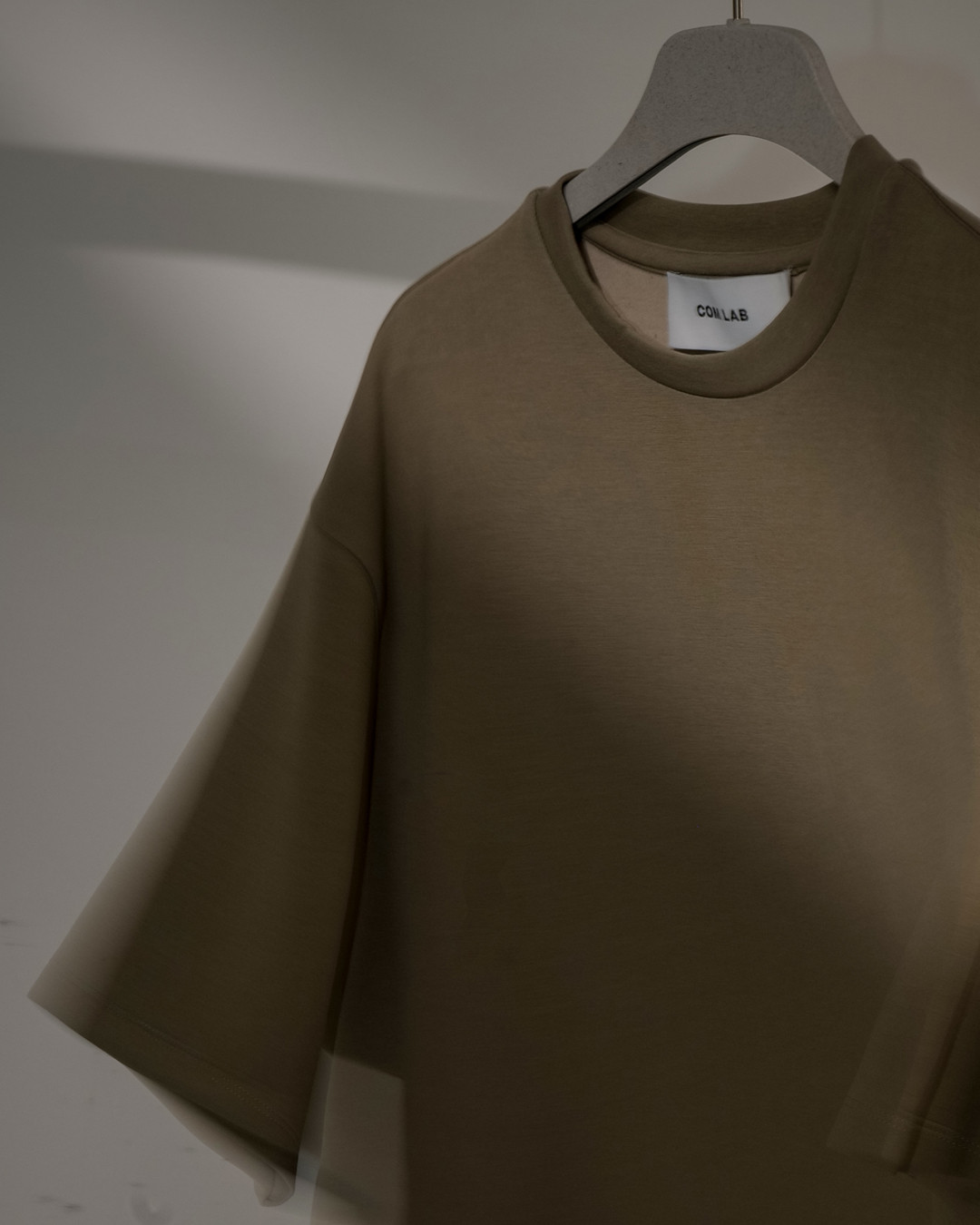 COM LAB is where ideas take form.
More than just a name, it’s the identity of our innovation collective. A space where talent, technique, and technology converge.
What you see here is the result of a seamless journey: from yarn selection to precision knitting to product perfection.
#CompassTex #compasstexproduction #EthicalFashion #TextileInnovation #SmartManufacturing #QualityInEveryThread #ModernTextileProduction #EfficientProcesses #TextileTechnology #PrecisionTextiles #MadeWithCare #BehindTheSeams #FabricEngineering #workspace #fashion #brhindthescenes