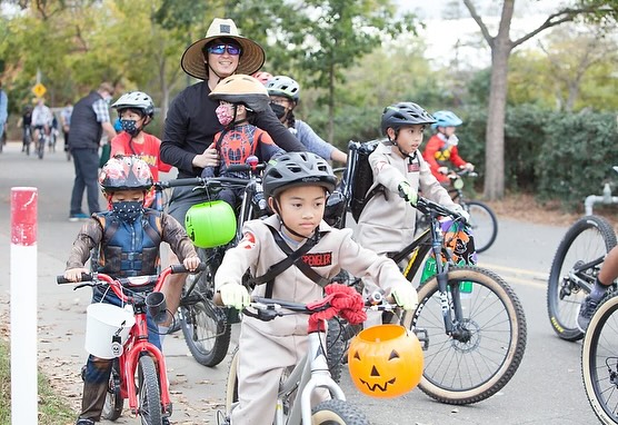 🧟♀️ FREE Zombie Bike Parade Festival — TODAY! Sunday, 11am–3:30pm | Community Park, Davis
The weather looks great ☀️ so grab your costume, hop on your bike, and join us for 30+ Halloween entertainment stations, a BMX stunt show, FREE Halloween train rides, and the legendary 5-mile Zombie Bike Parade! 🚴♀️🧟
👻 The festival finale features the Primally Playful Foundation’s Kids vs Parents ZOMBIE SHOWDOWN — an epic foam-ball battle with a live rally band! 🎶⚔️ Let’s take a picture and try to make the front page of the newspaper!
🧛♂️ Plus:
• Zombies on stilts
• Full Halloween rally band
• Zombie swords & lasers
• The bike pump track
• Tons of candy stations 🍬
• Halloween hounds 🐾
• Live bats 🦇
• And so much more! The list goes on and on. Full details: www.ZombieBikeParade.com
🍕 Then keep the fun rolling downtown at Woodstock’s Pizza for the Zombie Mash Afterparty (4–6pm) — family fun, prizes, and spooky vibes! 💀
It’s the full Davis Halloween Zombie Takeover, and we want you to be a part of it! 🎃