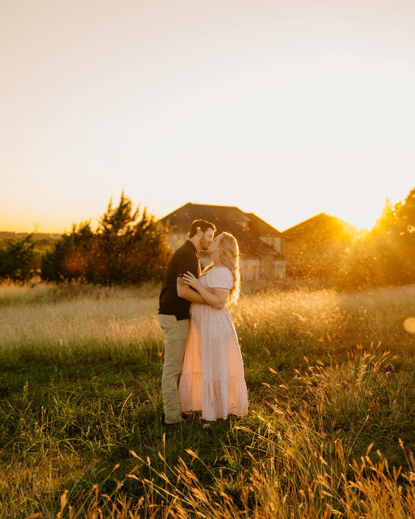 Honestly this couple would glow even without “golden hour”, they are beaming with excitement to meet their new addition. A beautiful sunset just happened to add a little ✨magic✨
#maternitysession #motherhoodphotographer #coupleportraits #sunkissedimagery #collincountyphotographer