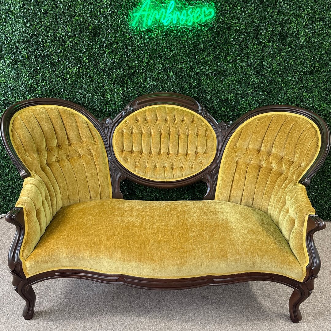 Loveseat glow-up complete! ✨ Swipe to see the journey, from the worn look, stripped wood base to the finished upholstery. This reupholstered piece is ready to welcome guests for Halloween treats 🎃.
#upholstery #Bench #restaurant #BeforeAndAfter #FurnitureMakeover #RedOak #InteriorDesign #commercial #residential #halloween🎃👻