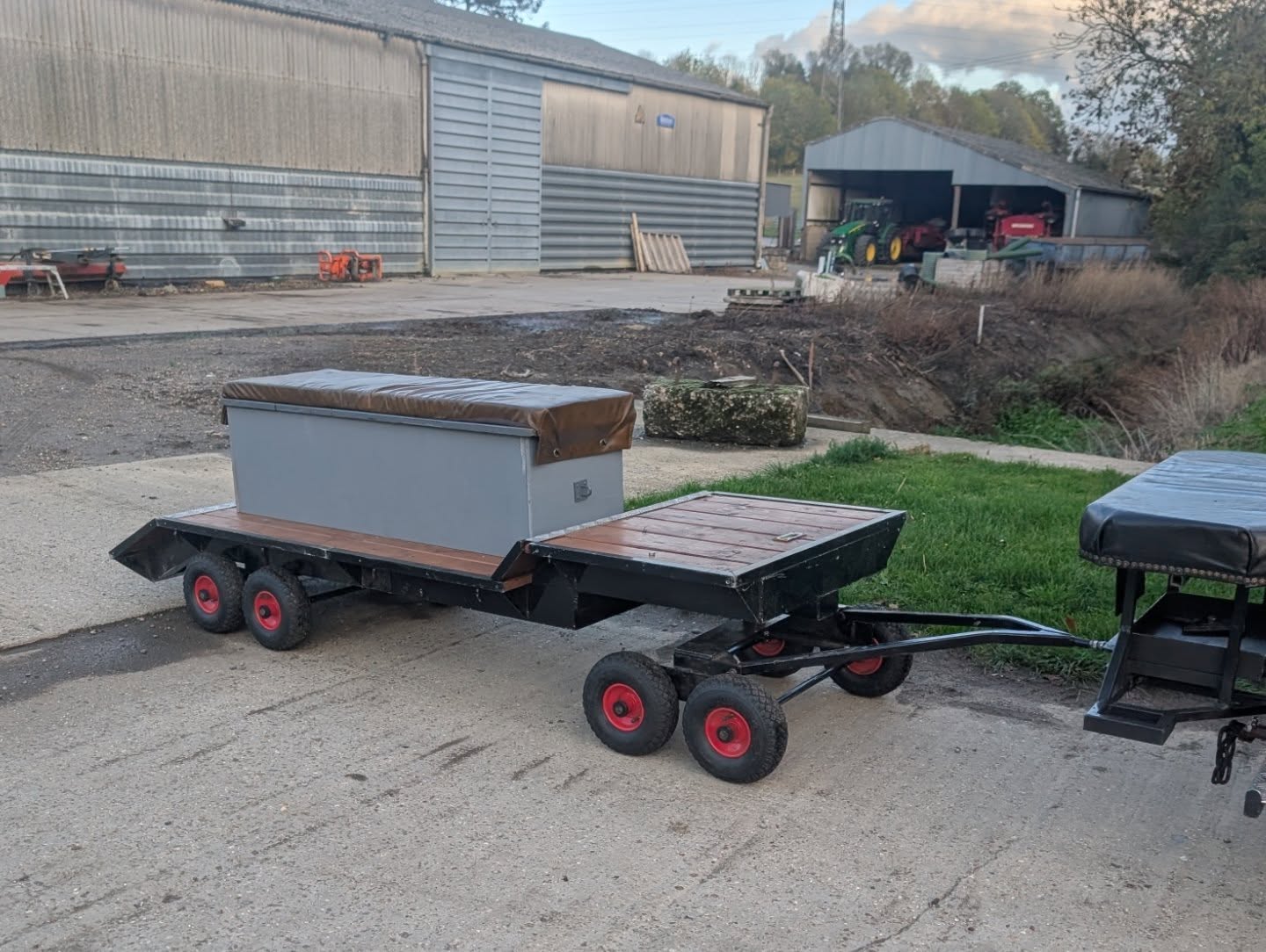 A great addition for your 4" Road Loco or 4.5" Foden SWB. This well made and sturdy low-loader trailer breaks down into 3 pieces for ease of transport, the seat box also folds. Being made from aluminium box section it is relatively lightweight.
£1650 including delivery to UK mainland, happy to send further afield if required. Please don't hesitate to contact us for any more details.
01462 506502
info@legacyvehicles.co.uk