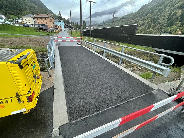 Sul riale Lagasca a Rodi il vecchio ponte lascia spazio a un nuovo manufatto in calcestruzzo armato: dal rilievo al progetto fino alla direzione lavori. Una ricostruzione che garantisce maggiore sicurezza e un’integrazione efficace delle infrastrutture.
#StudioGendotti #StudioGendottiSA #IngegneriaCivile #Manufatto #Calcestruzzo #Progettazione #DirezioneLavori