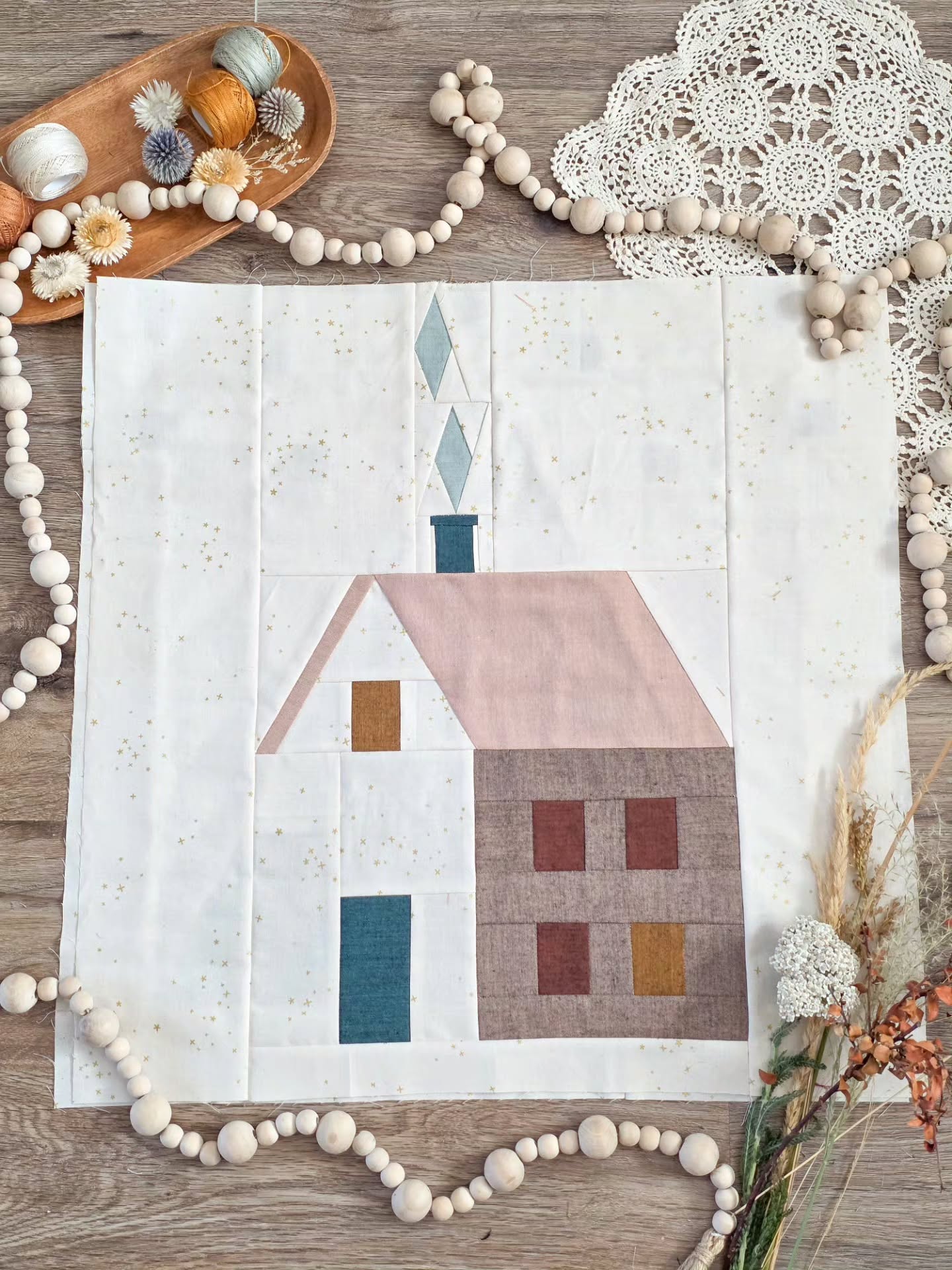 It's the last week of the Sweater Weather Sampler and we're making Autumn Outpost designed by Megan of @quilt_scouts!
I really love the cozy vibes this block has and can totally feel the warmth coming from the warm and toasty fire inside the cabin 🤗
This is our first and only foundation paper piecing (FPP) pattern of the bunch and Megan put together a great video tutorial if it's your first time jumping into FPP!
Also, Megan hosts the Quilt Scouts membership, so if you're into quilty adventure-inspired projects and motivated by earning badges and love a bit of nostalgia and want to be a part of a fun and welcoming community, be sure to check out Quilt Scouts!
* * * * * * * * * * * * * * * *
Week 9 Block: Autumn Outpost designed by Megan of @quilt_scouts
🍂 It's not too late to join us! Sign up at the link in my bio and sew along with us! 🍂
Be sure to check out the other designers!
* Abby @abbymaed
* Dana @carnelianquilting
* Ann @craftymoose_quilts
* Kristina @creamcitystudio
* Emily @patchworkrevivalstudios
* Megan @quilt_scouts
* Tamara @remivailstudio
* Rachel @sewjoyfulstudio
#SweaterWeatherSampler2025 #ninepatchquiltcollective #larchesquilt #fallquilt #autumnquilt #treequilt #samplerquilt #sewalong #quiltalong #quiltsampler #freequiltblock #modernquilter #modernquilting #modernquilt #quiltingfun #quiltstagram #quilts #quiltyfriends #quiltsofinstagram #pnwmaker #pnwquilter #oregonmaker #oregonquilter #eugenemaker #eugenequilter #heckyessewco