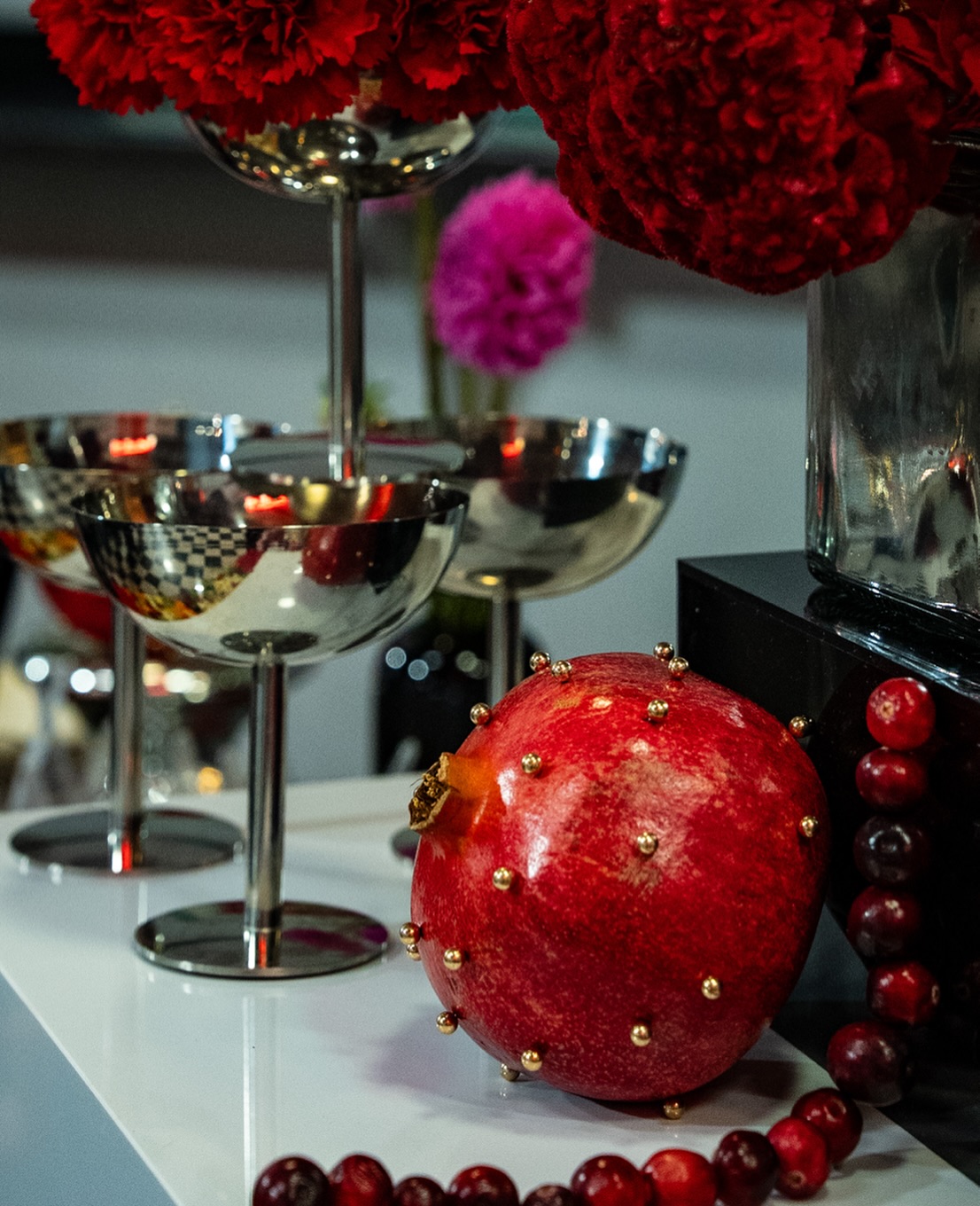Studded pomegranates, hand-sewn cranberries, and martini towers mark just the beginning of our holiday displays— consider this a taste* of the season ahead.
.
.
.
.
#foodsimply #holiday #catering #eventproduction #sacramento #losangelescatering #laevents #laeventplanner