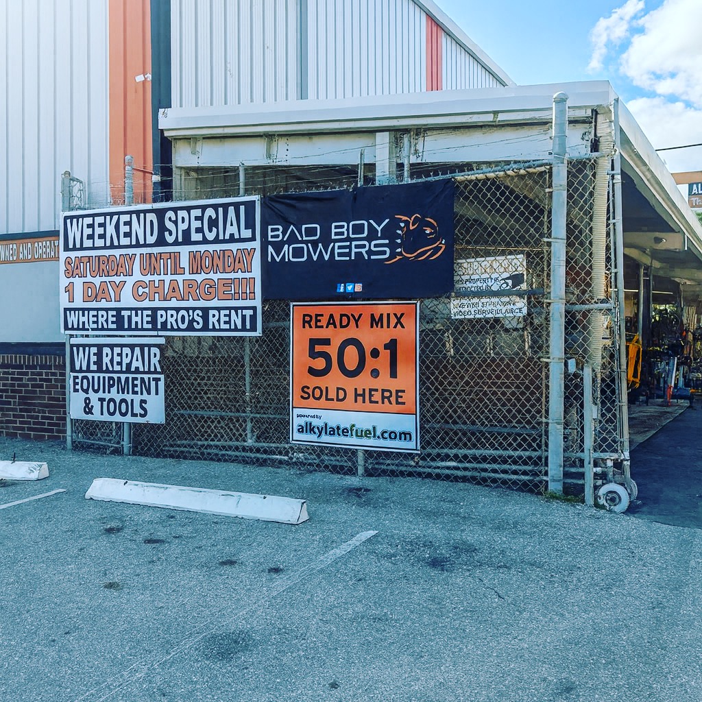 Our dealers keep it clean 💚
Spot the Ready Mix 50:1 sign? That means premium alkylate fuel is nearby!
Thanks @alltool_rental_co for fueling the difference.
#AlkylateFuel #ReadyMix501 #DealerNetwork #CleanFuel #atlanticalkylatefuel