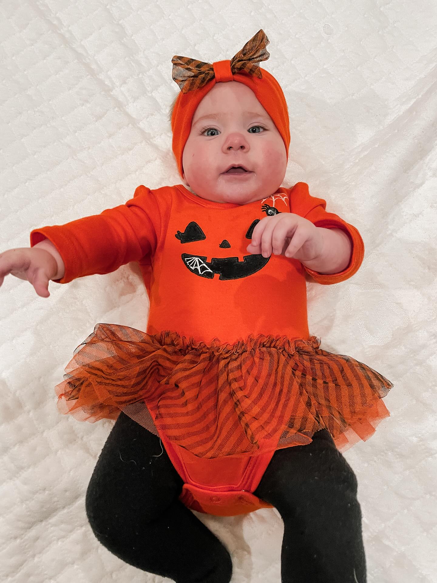 ✨6 Months ✨
I can’t believe how much she’s growing! She is rolling all over the place and really starting to get around. She’s so close to being able to sit up by herself but she just wants to crawl so bad so holding still is hard. I don’t blame her! I’d want to keep up with big sis too!
•
•
•
•
•
#girlmom #mygirl #6monthsold