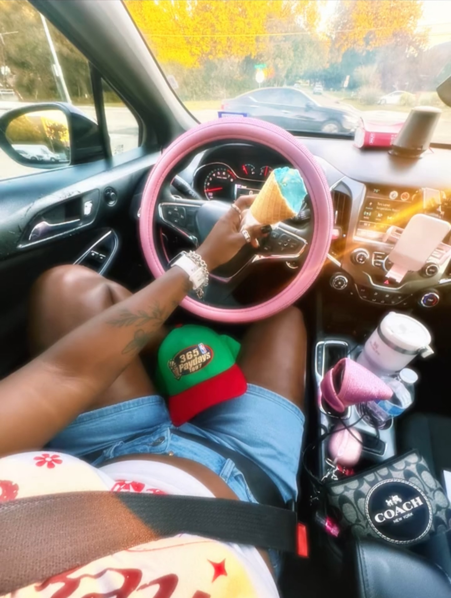 Aesthetically 🍧.
10% OFF CODE: “PAYDAYS”
#365paydaysapparel #designer #explore