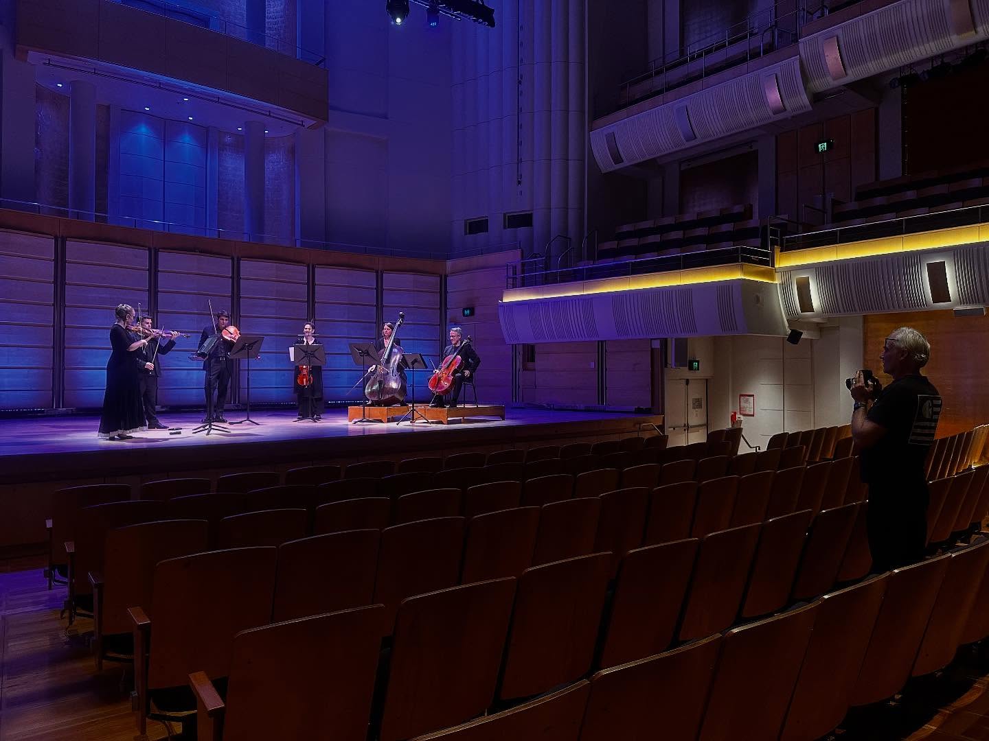 This weeks offices ….on tour with @australianhaydnensemble
#artsmarketing #bowralmemorialhall @cityrecitalhall @nationalgalleryaus #berrynswaustralia
@skyemcintosh.ahe @themuffatcollective @rafaelfontviolin @kristenlinfante @macmillanpippa @yeadon.danny @oliver_richard_miller @ailsaveiszadeh @roderickvangelder @thepatwah