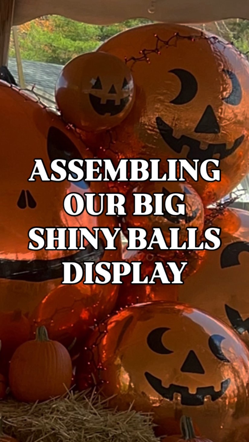 ‼️TIP ALERT‼️
This is how we assembled our jackolantern BIG SHINY BALL display!🎃 Hot air always causes balloons to shrink, and since these orbs are shiny, we want them as full as possible! So to avoid wrinkling, always wait a few minutes and top them off.🙂 With the handy-dandy anchor points, you can attach them with almost ANYTHING, but zip-ties are our favorite because they're fast, easy, and disposable.✂️
Follow us for more tips like this one!👍
.
.
.
🏷️#phillyballoons #phillyevents #jerseyballoons #jerseyevents #delwareballoons #delawareeventplanner #balloondecor #phillyeventplanner #buckscountypa #balloonartist #montcopa #balloonartist #eventrentals #partyprops #phillyeventrentals #phillyrentals #letsparty #display #partytrends #halloween #halloweencostume #costume #trickortreat #bigshinyballs #bigshinyorbs #inflatables #infltabledecor #inflatablerentals #inflatableeventdecor