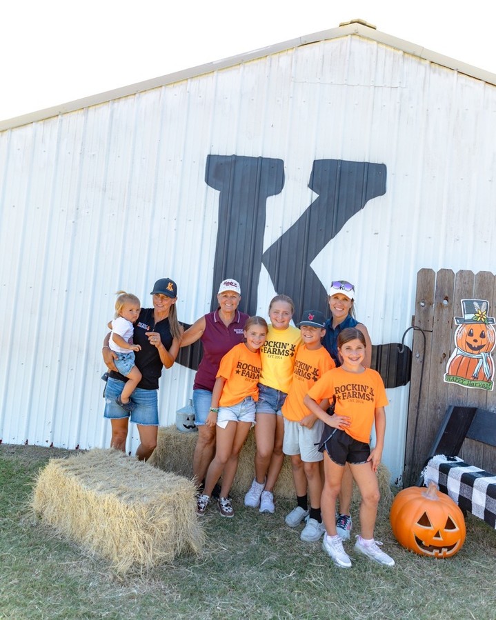 Our family wants to send a HUGE thank you to everyone who made this 2025 season so special! 🤎We’re beyond grateful for all of the support.
Next up: dreaming about new additions to the farm… what would you love to see at the farm for our 2026 season?