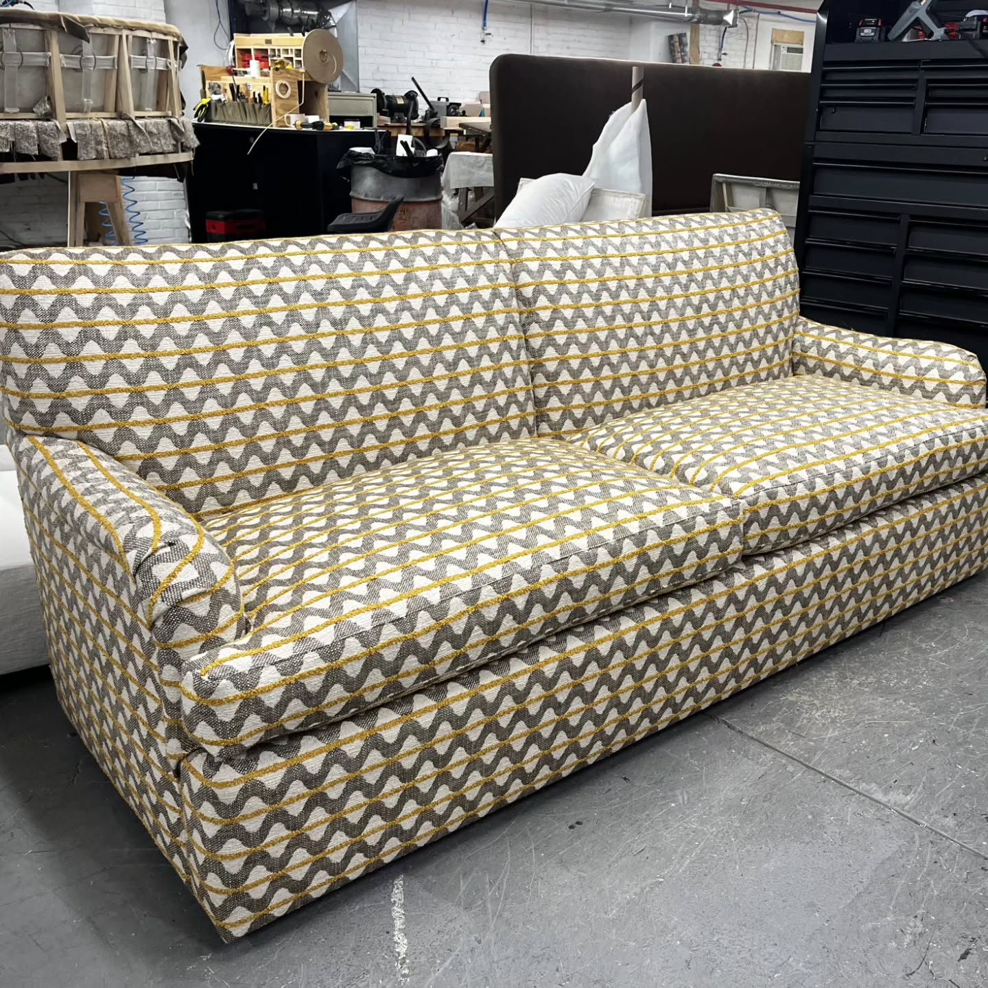 Sometimes we brag about our pattern matching skills 🤷🏼♀️
this is one of those times.
.
.
.
#custominterior #custommade #customfurnituredesign #customfurniture #customsofa #customupholstery #philadelphiainteriordesigner #phillyinteriordesign #philadelphiainteriordesign #nyinteriordesign #nyinteriordesigner #njinteriordesign #nycinteriordesign #bucksinteriordesign