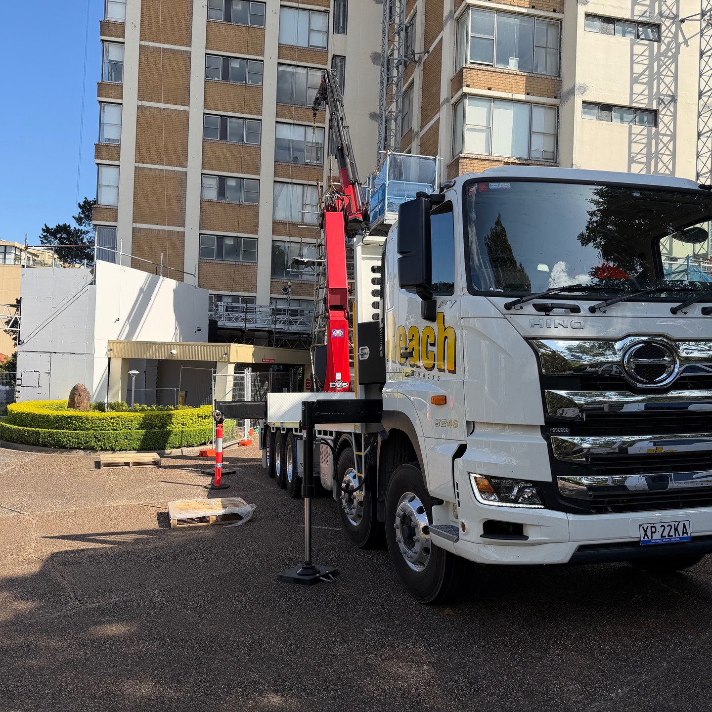 Truck 22 - Helping install steel platforms in Rose Bay.
We take pride in our commitment to safety, compliance, and reliability:
✅ Operators hold HRW Licences (Crane Tickets) & Construction White Cards
✅ VOC compliant – re-assessed every 2 years by an RTO
✅ 10 operators hold RIW (Rail Worker) Cards
✅ We supply SWMS, Plant Risk Assessments, Pre-Starts, and Certificates of Currency
✅ Vehicles and cranes are inspected annually, serviced regularly, and tracked live
✅ NHVAS accredited with fatigue managed through Teletrac Navman
✅ All lifting equipment is certified, tagged, and tested annually
✅ Every crane truck carries a certified spreader bar and concrete swift lifts
✅ We also have Pallet Lifters, Pipe Lifters, Road Plate Lifters, Switchboard Lifting Bars, and Pipe Racks!
Check out our websites for truck bios and more:
🌐 www.reachcranetrucks.com.au
Thanks again for your continued support – we’re ready when you are!
#reachcranes #reachcranetrucks #cranetrucksydney #RoadTransportNSW #trucking #cranetrucks #cranehire
