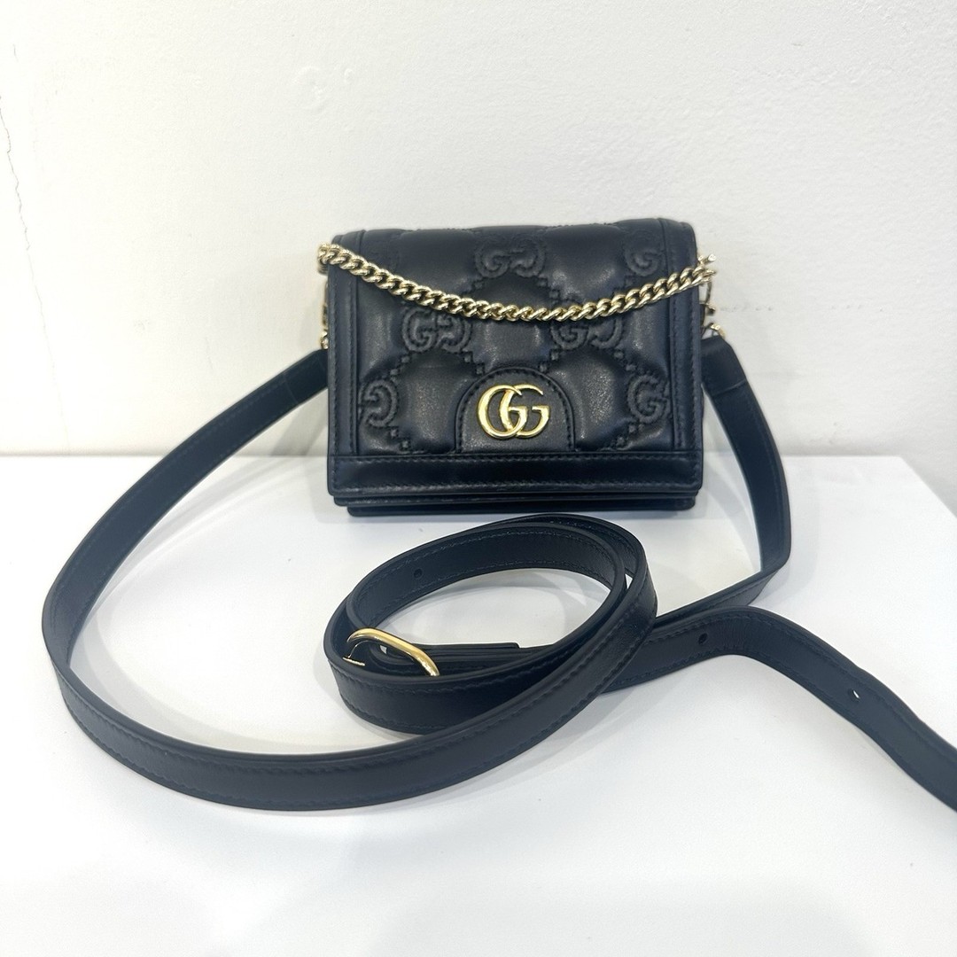 Only $1049. A Gucci GG Matelasse Chain Wallet. Features gold-plated hardware, adjustable chain strap, and magnetic closureโperfect for hands-free elegance wherever you go. ๐ฎ๐น๐ #GucciStyle #LuxuryBag #CrossbodyFashion #GucciGGMatelasse #AdjustableStrap #CrossBodyStrap
https://ebay.us/m/dqXDsl