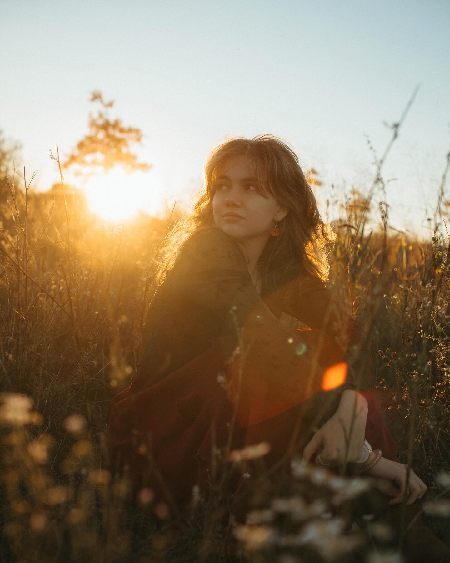 loved hanging with @lileh._.lily again and capturing her senior photos (:
Keywords: senior portraits, cinematic photography, golden hour photos, fall senior session, editorial senior photos, dreamy portraits, authentic storytelling, Grand Rapids photographer, Empowered Photo, cinematic light, senior pictures Michigan, moody portraits, film inspired photography, natural light photographer, soft nostalgia aesthetic, senior photographer Grand Rapids, emotional portraits, golden tones, vintage inspired edit, nature senior session, feminine editorial portraits