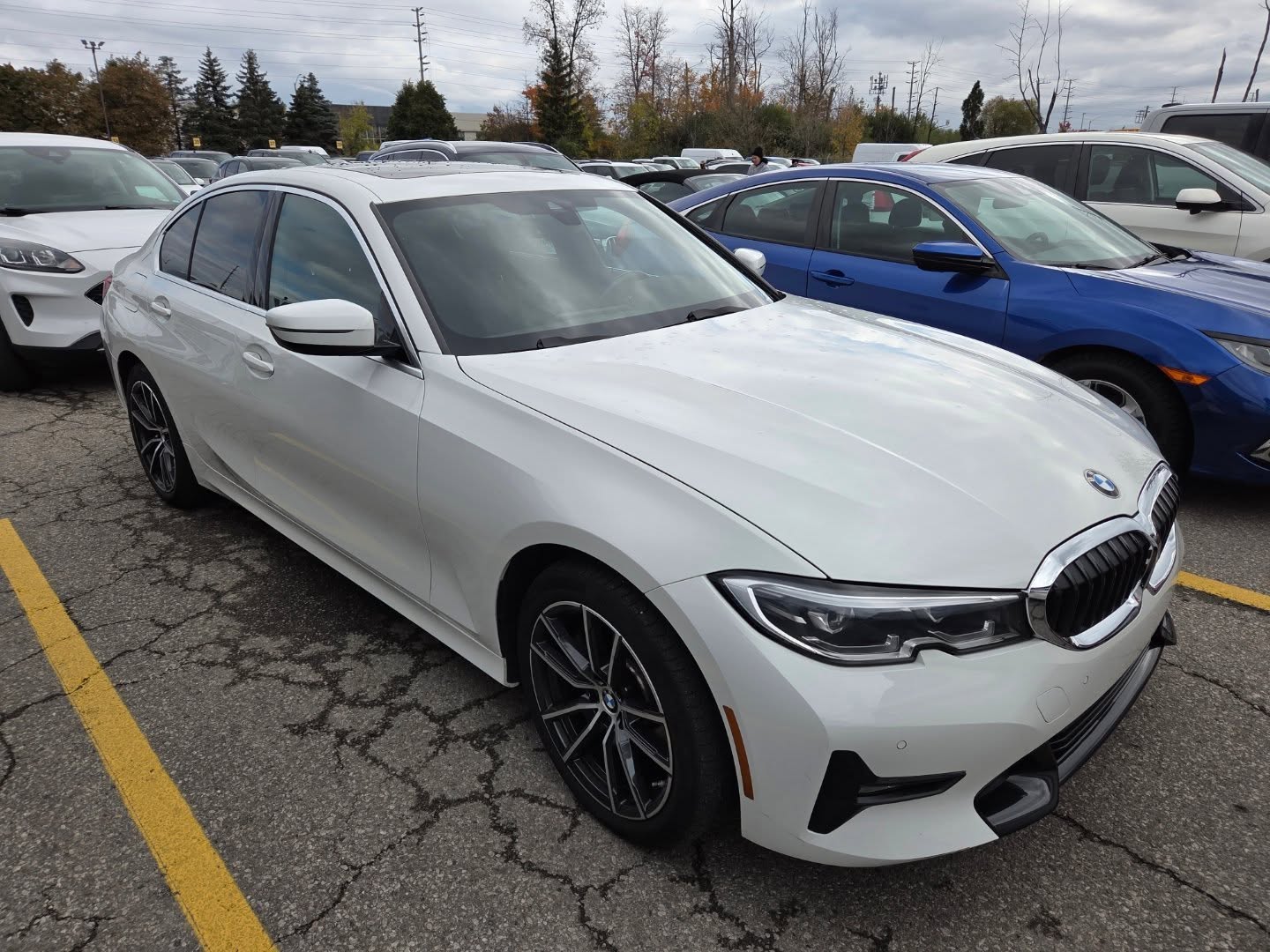 2021 BWM 330i
We're buying vehicles of all makes and models. Get your instant cash offer today! Link in bio.
#instantcash #Mississaugadealership #UniversalMotorsgta #gtacardeals #sellmycar #bmw #3series