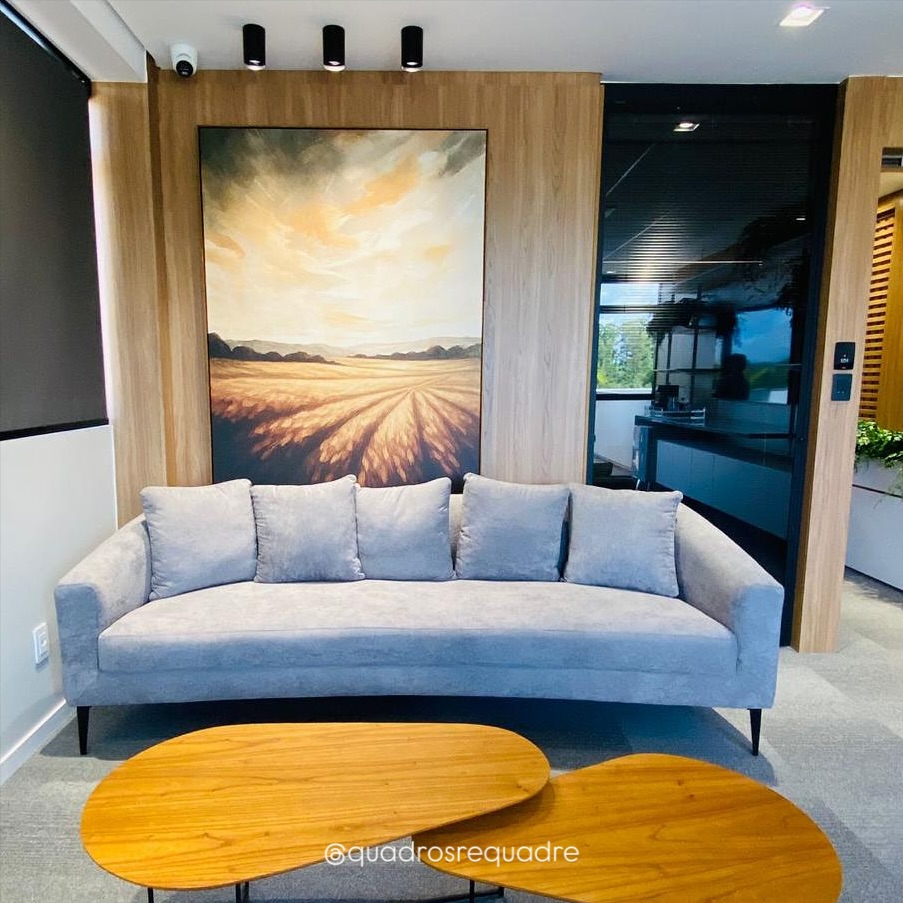 Quando o quadro se torna o ponto de equilíbrio entre elegância e acolhimento. 🤍