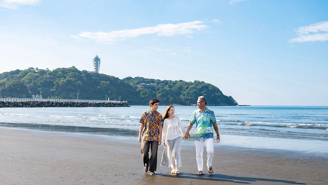 What a beautiful morning that was.
I finally held my first beach portrait session since returning to Japan — and it was with the Roberts family, whom I’ve admired since our Maui days.
A big mahalo to @mahina1207, @palemaroberts, and Ryoma for sharing your Sunday morning with me. 🌺
Your warmth, laughter, and presence by the sea reminded me of why I pursue photography.
I had originally planned to reopen my portrait business on October 23. But as some of you know, I recently had an accident and needed surgery on my right wrist. So my plans are now on pause — just for a little while.
Healing might take time, but I can start building the momentum while healing, one gentle step at a time.
To read the full story behind this session, see the blog link in the comments.
And if you'd like to follow along on this journey — stay with me here for updates. 🤍
— Mieko
#VisitJapan #DayTripFromTokyo #ShonanJapan #EnoshimaIsland
#VacationPortraitsJapan #MeaningfulTravel
#SlowTravelJapan #CoastalJapan
