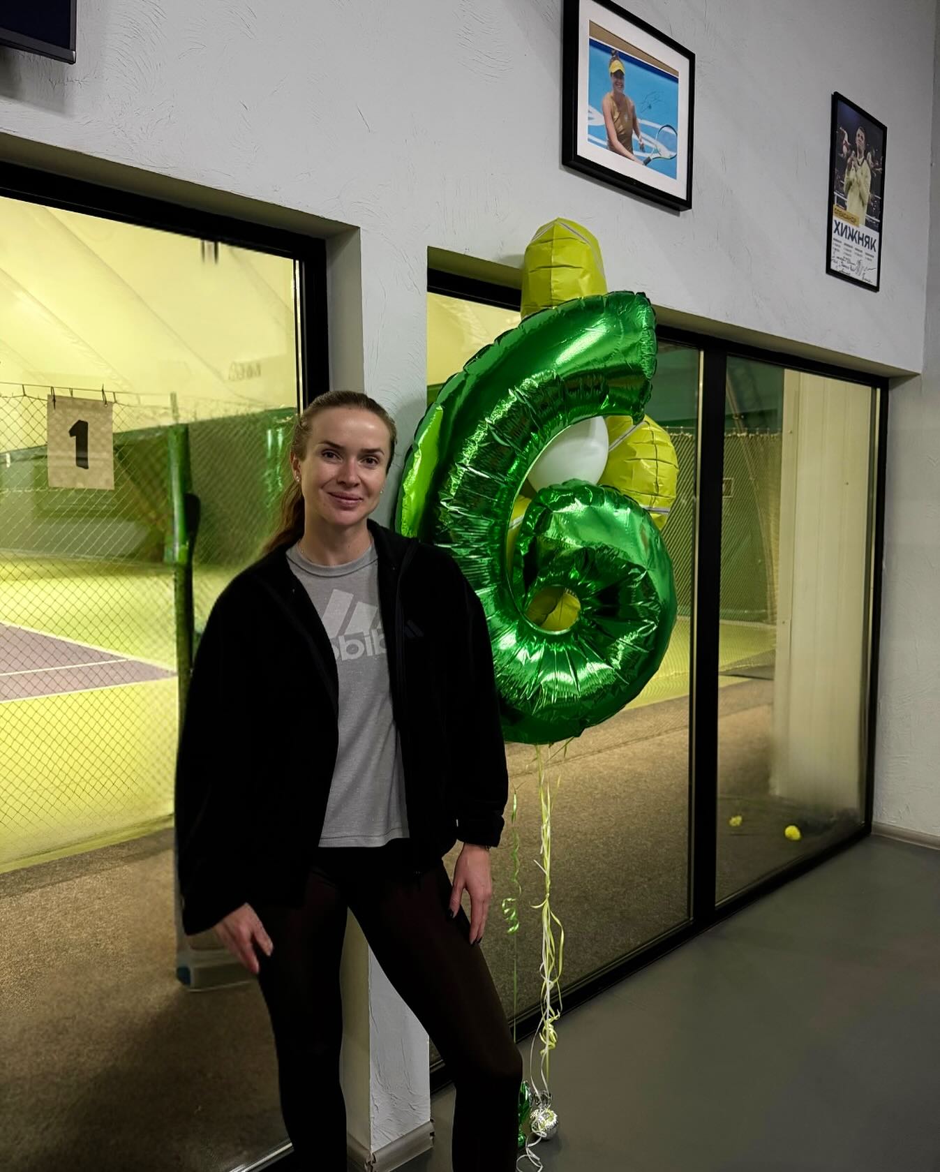 На вихідних до Tennis Park завітала Еліна Світоліна — одна з найтитулованіших українських тенісисток, яка в різні роки входила до топ-3 світу та продовжує представляти Україну на світовій арені 🇺🇦
Дякуємо, Еліно, за довіру і тепло.
Раді, що обираєте тренуватися у нас і повертатися знову 💛